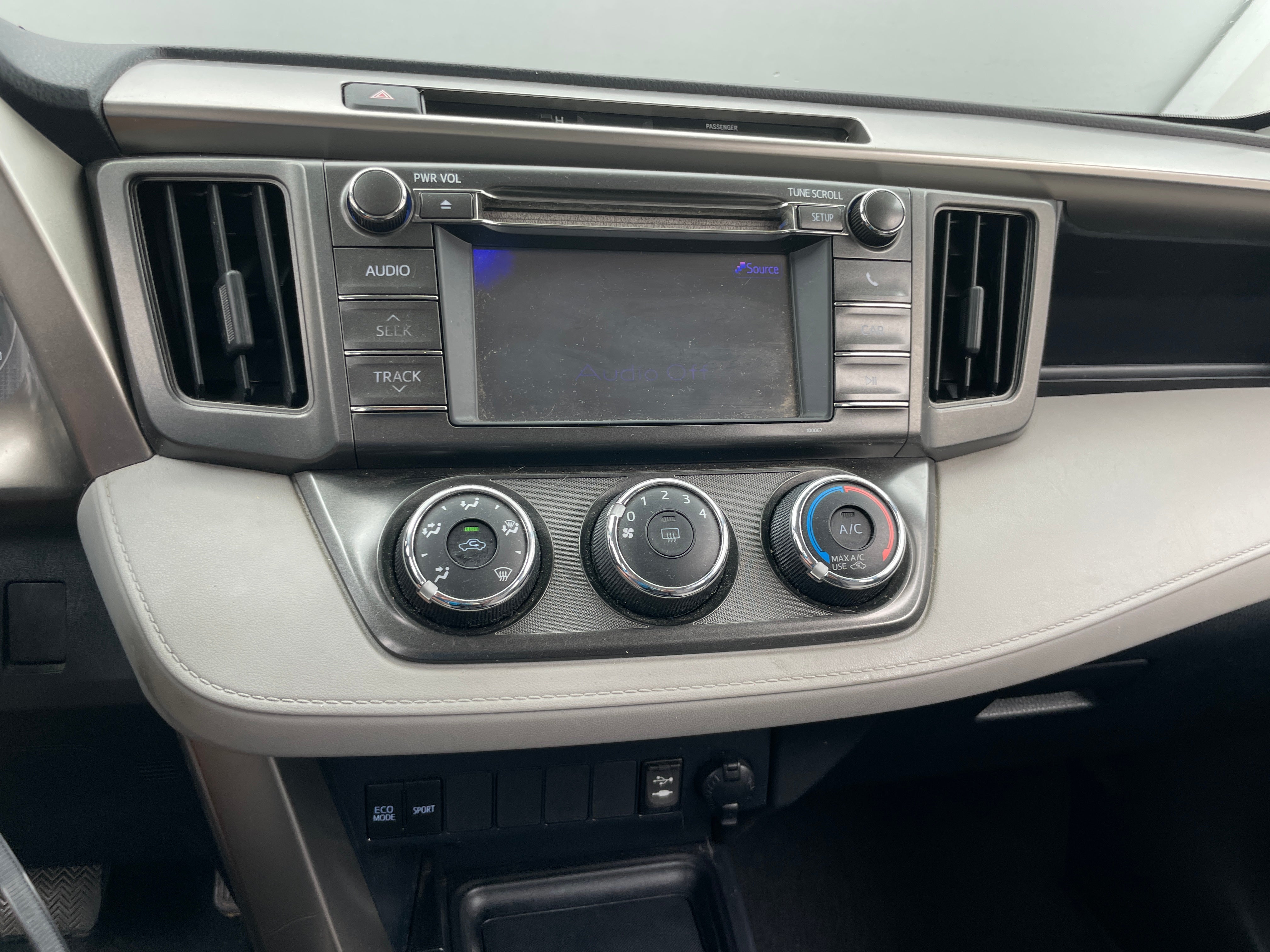 2013 Toyota RAV4 LE 4