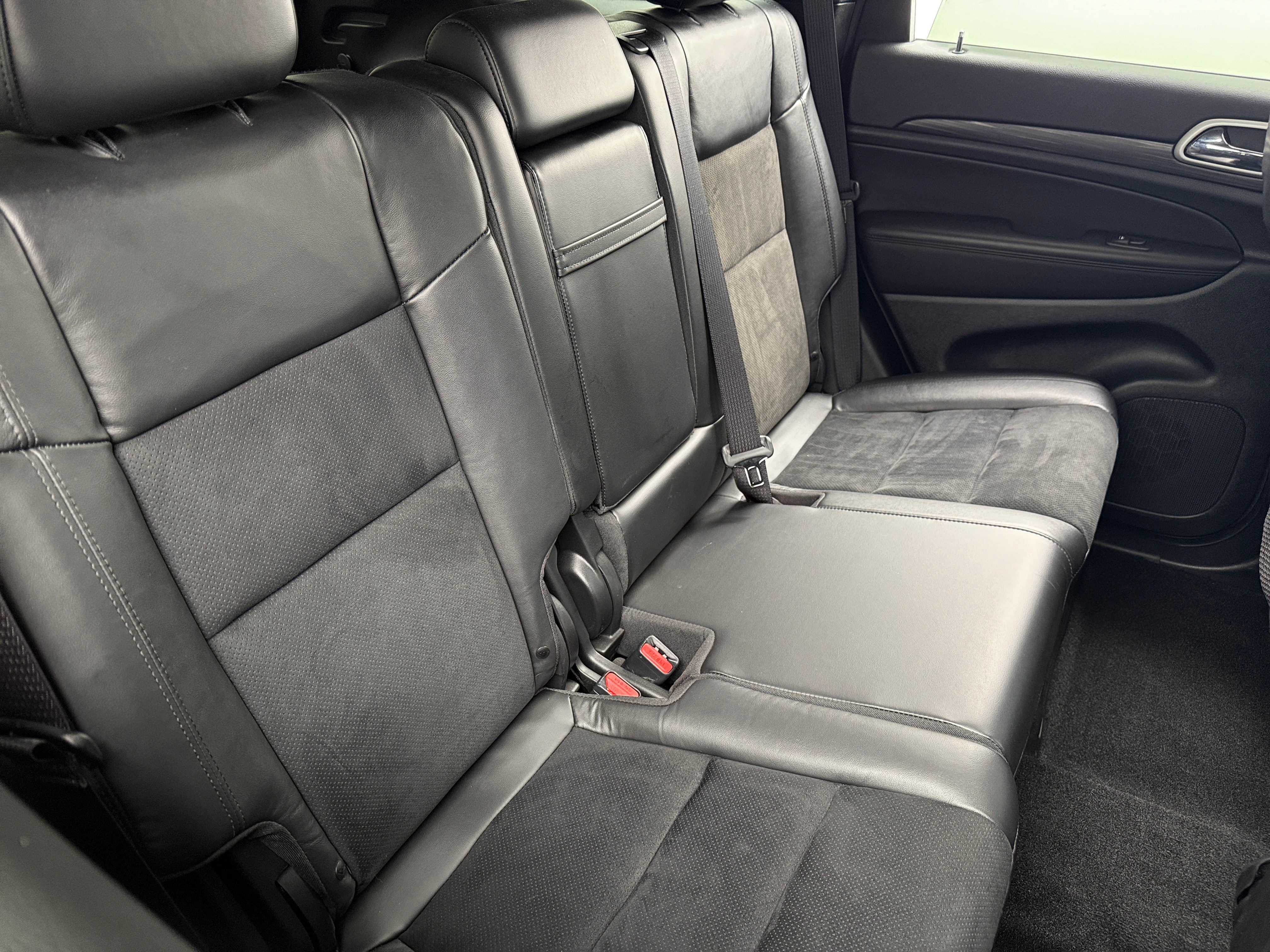 2022 Jeep Grand Cherokee Laredo 5