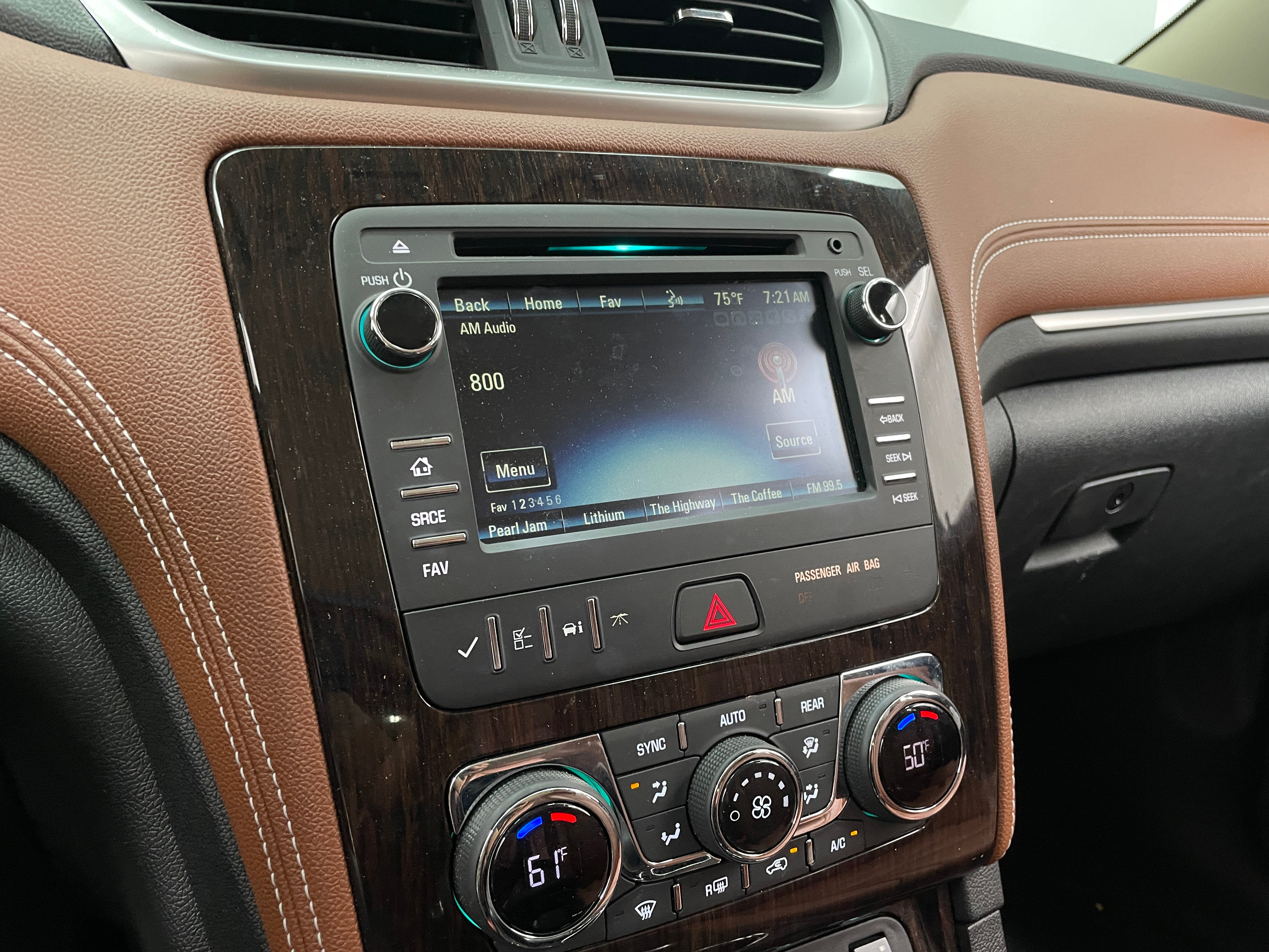2017 Chevrolet Traverse LT 3