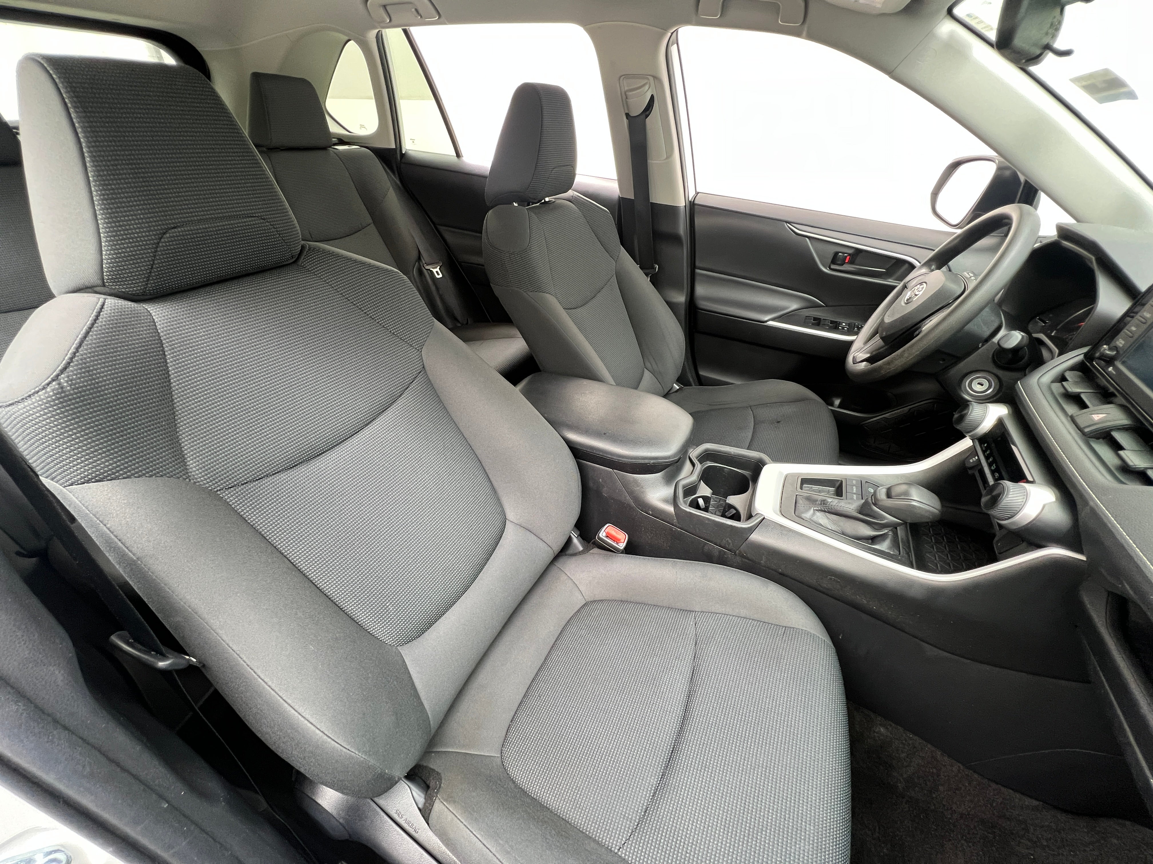 2021 Toyota RAV4 LE 2