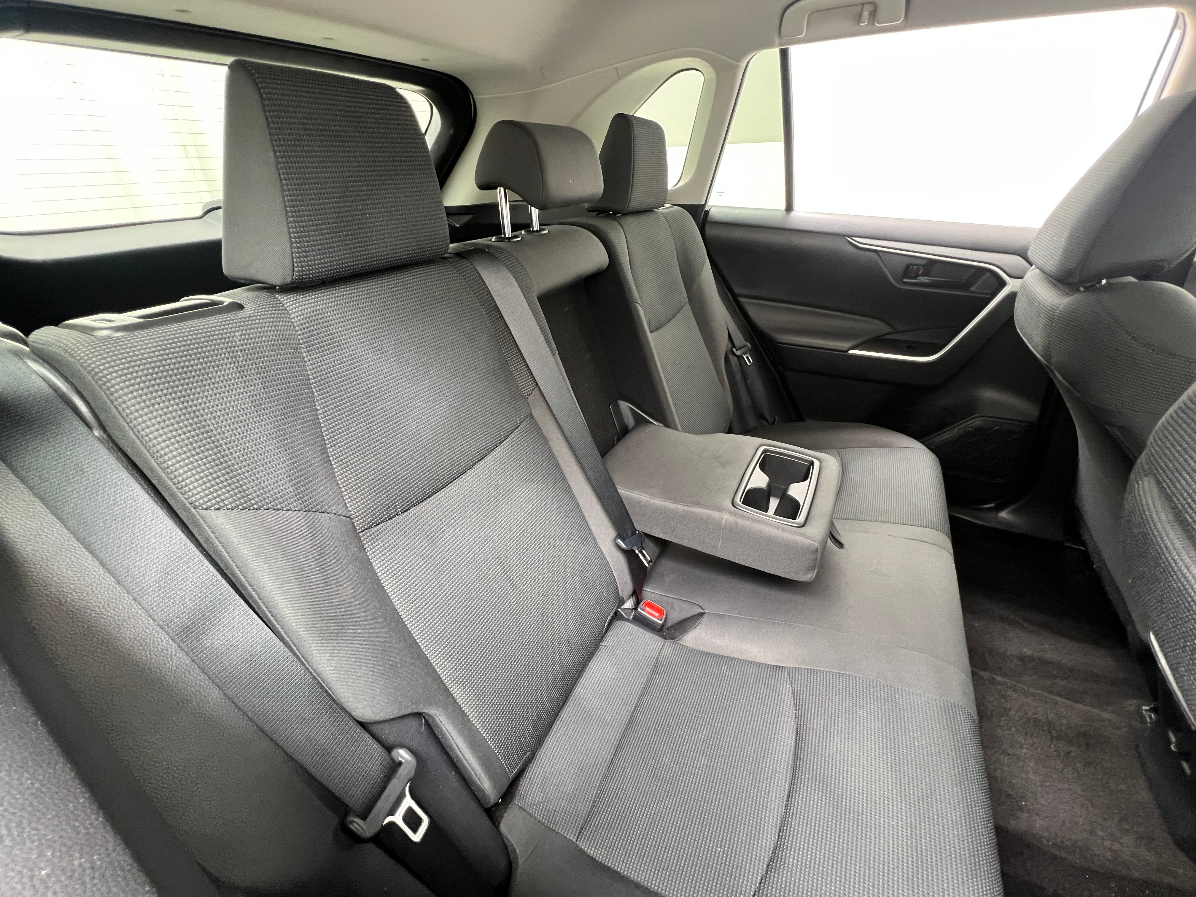 2021 Toyota RAV4 LE 6