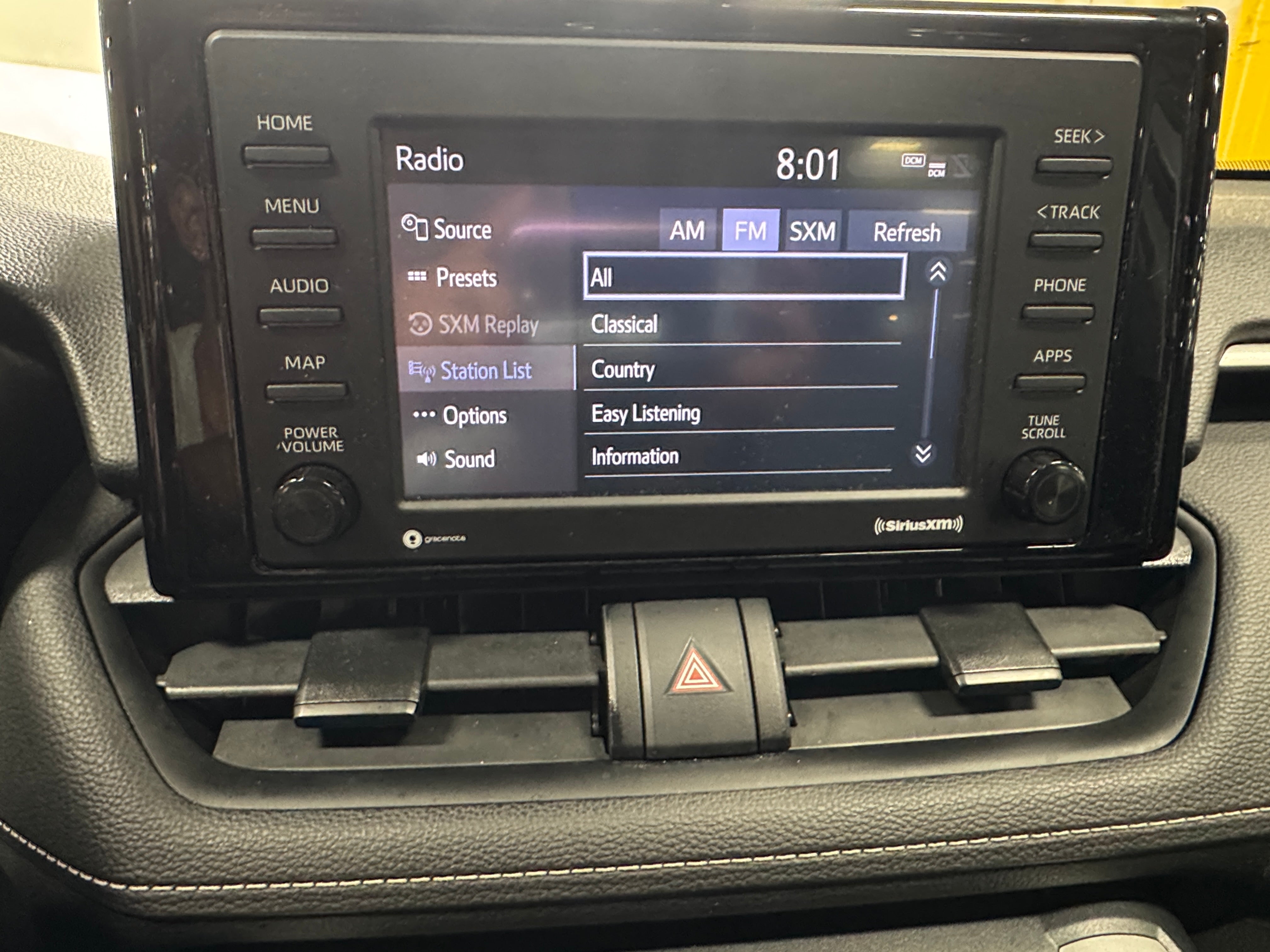 2021 Toyota RAV4 LE 4
