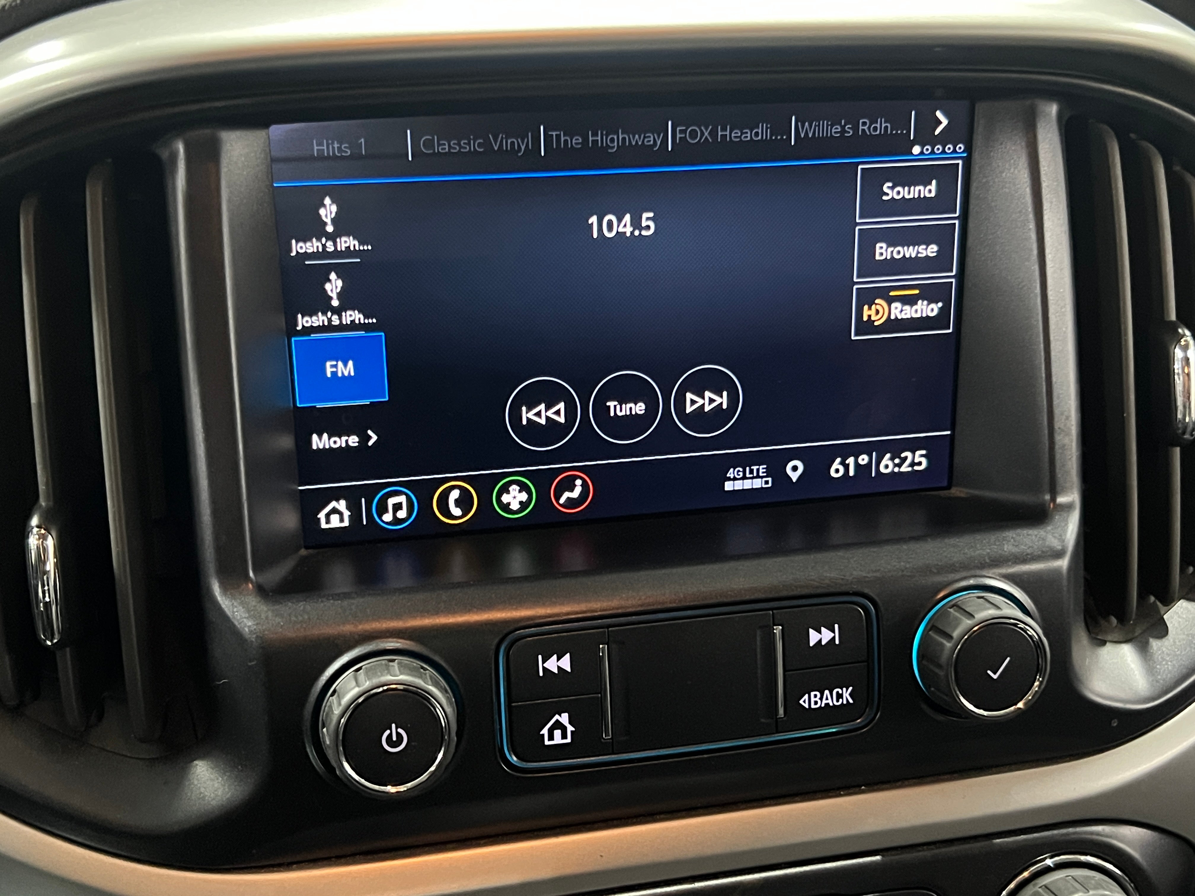 2022 Chevrolet Colorado ZR2 3