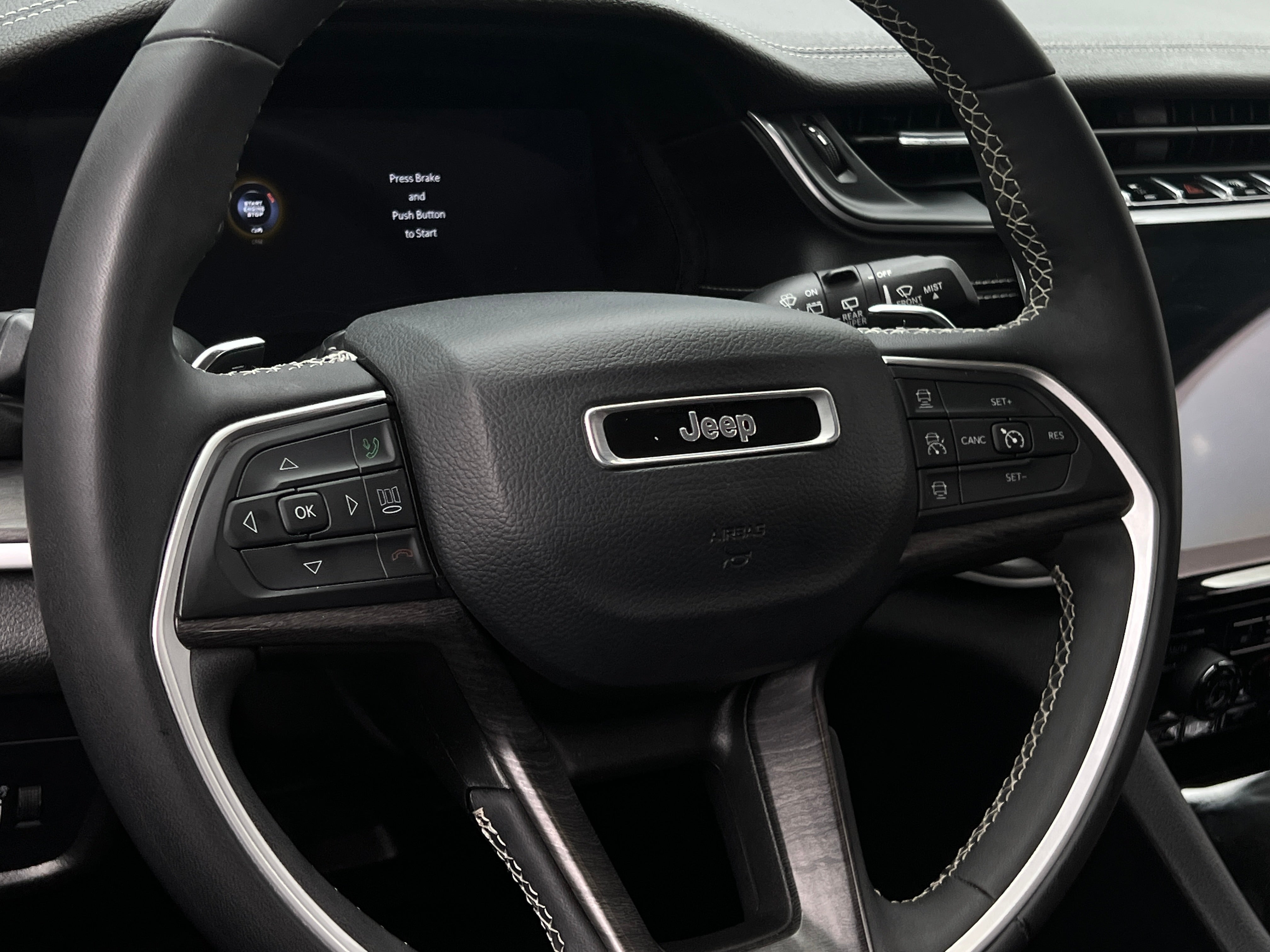 2023 Jeep Grand Cherokee Limited Edition 4