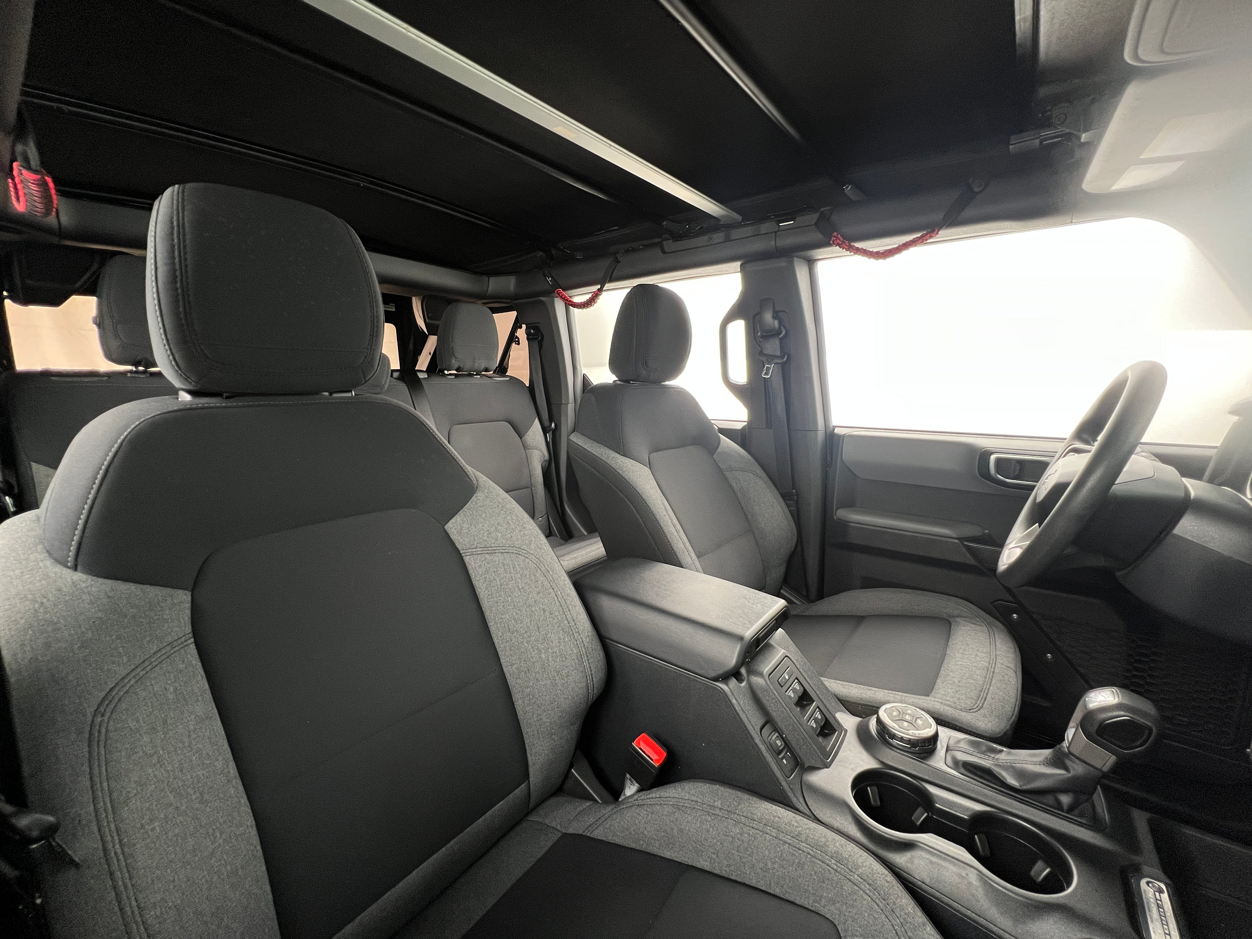 2021 Ford Bronco Base 2