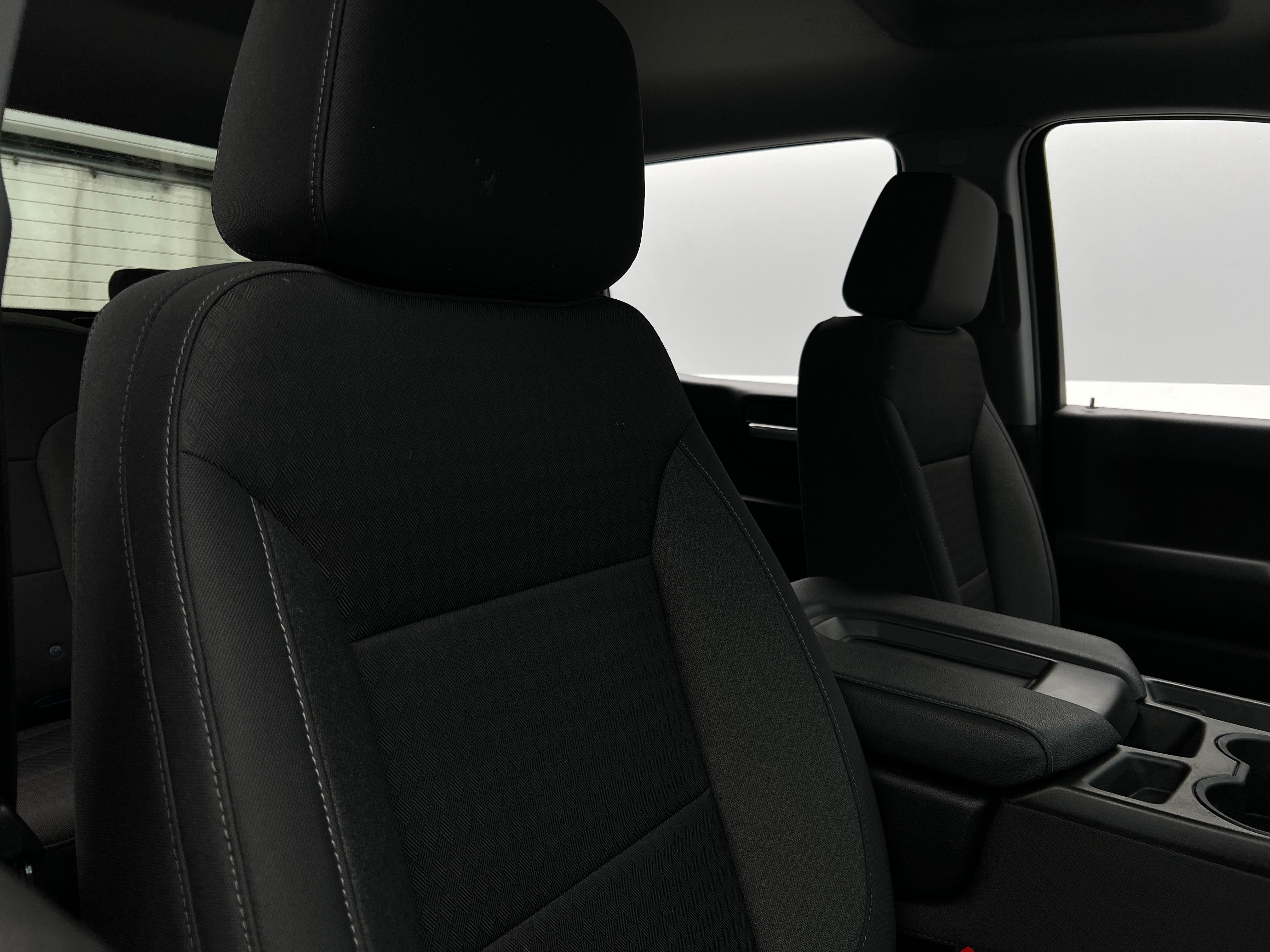 2023 Chevrolet Silverado 1500 Custom 2