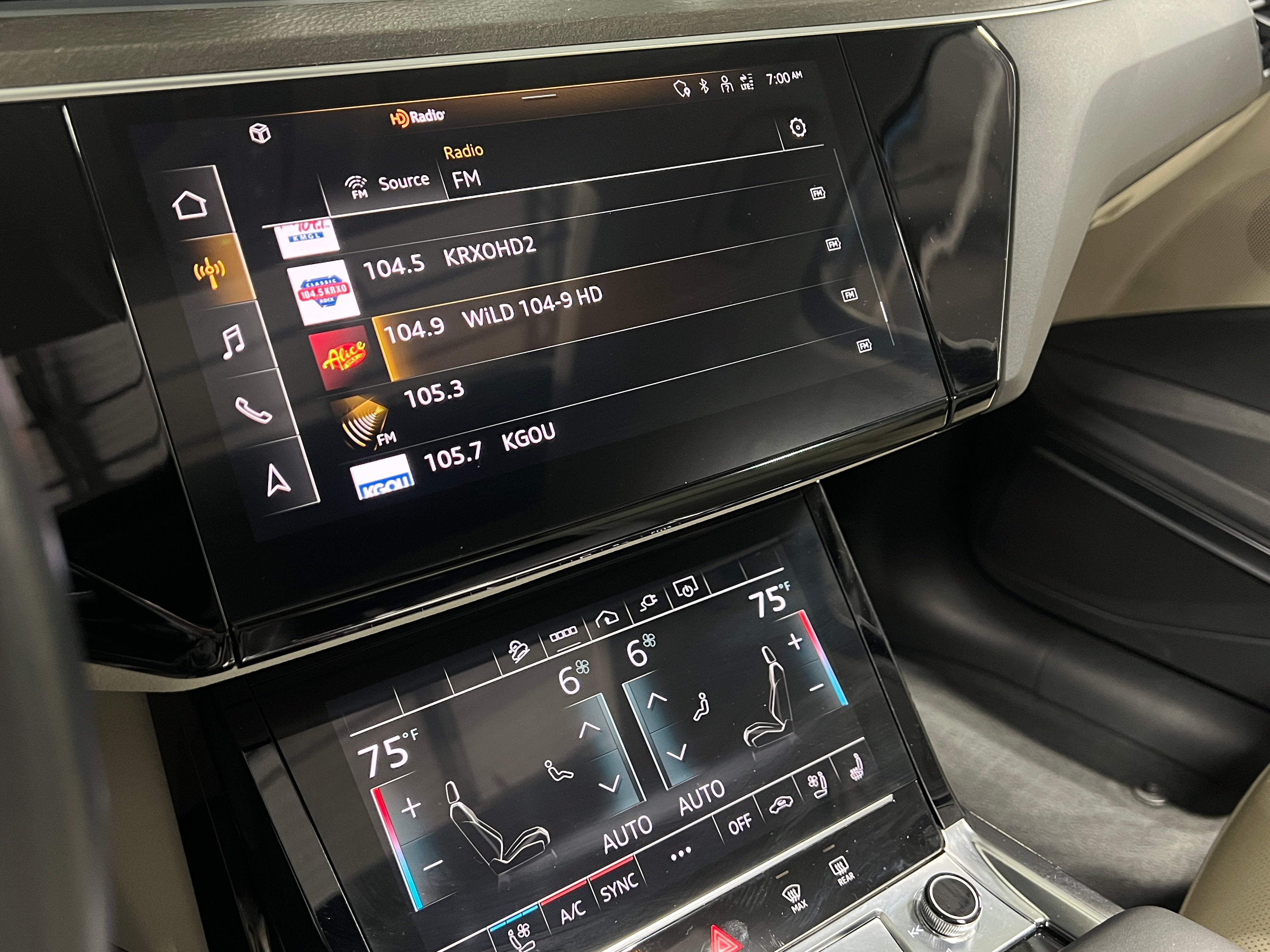 2021 Audi e-tron Premium Plus 3