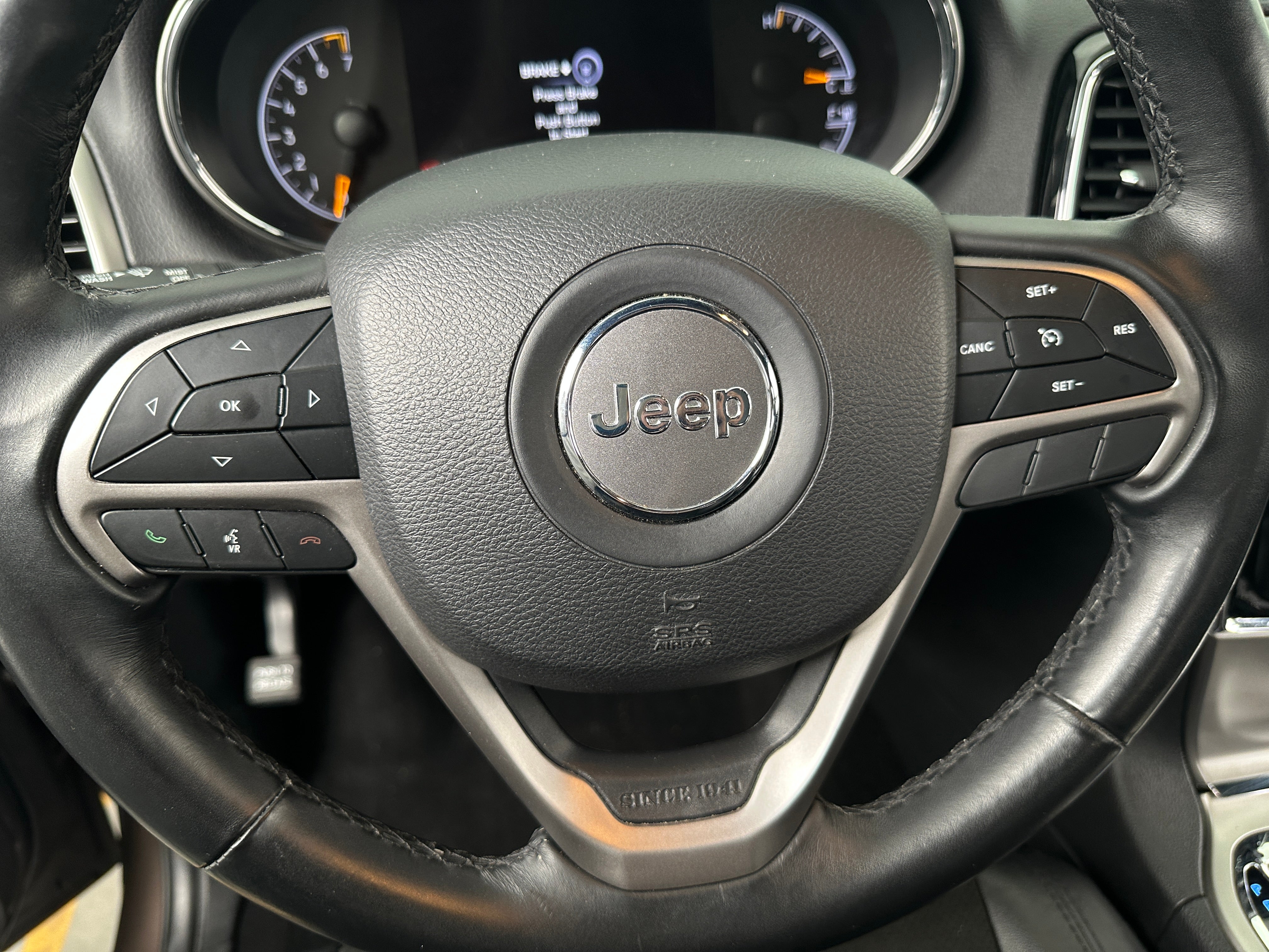2019 Jeep Grand Cherokee Laredo 4