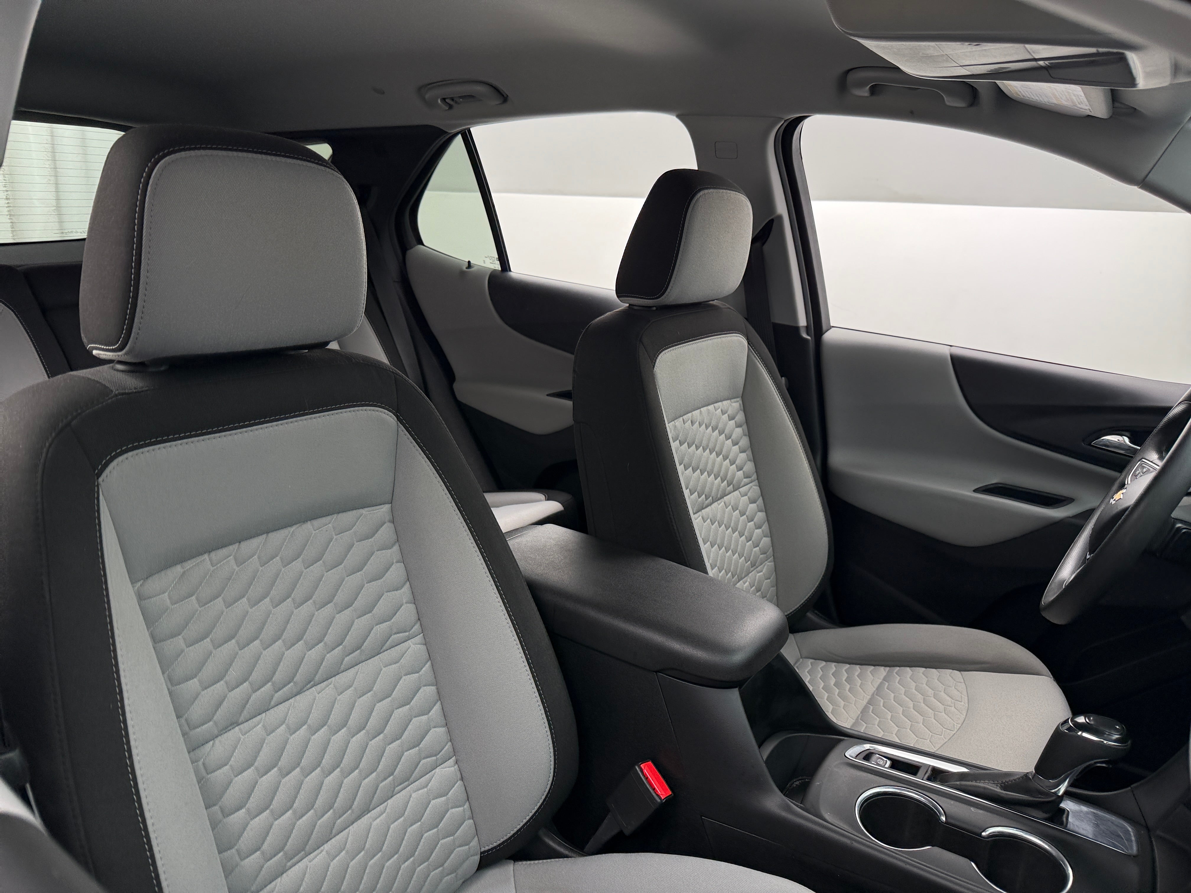2020 Chevrolet Equinox LS 2