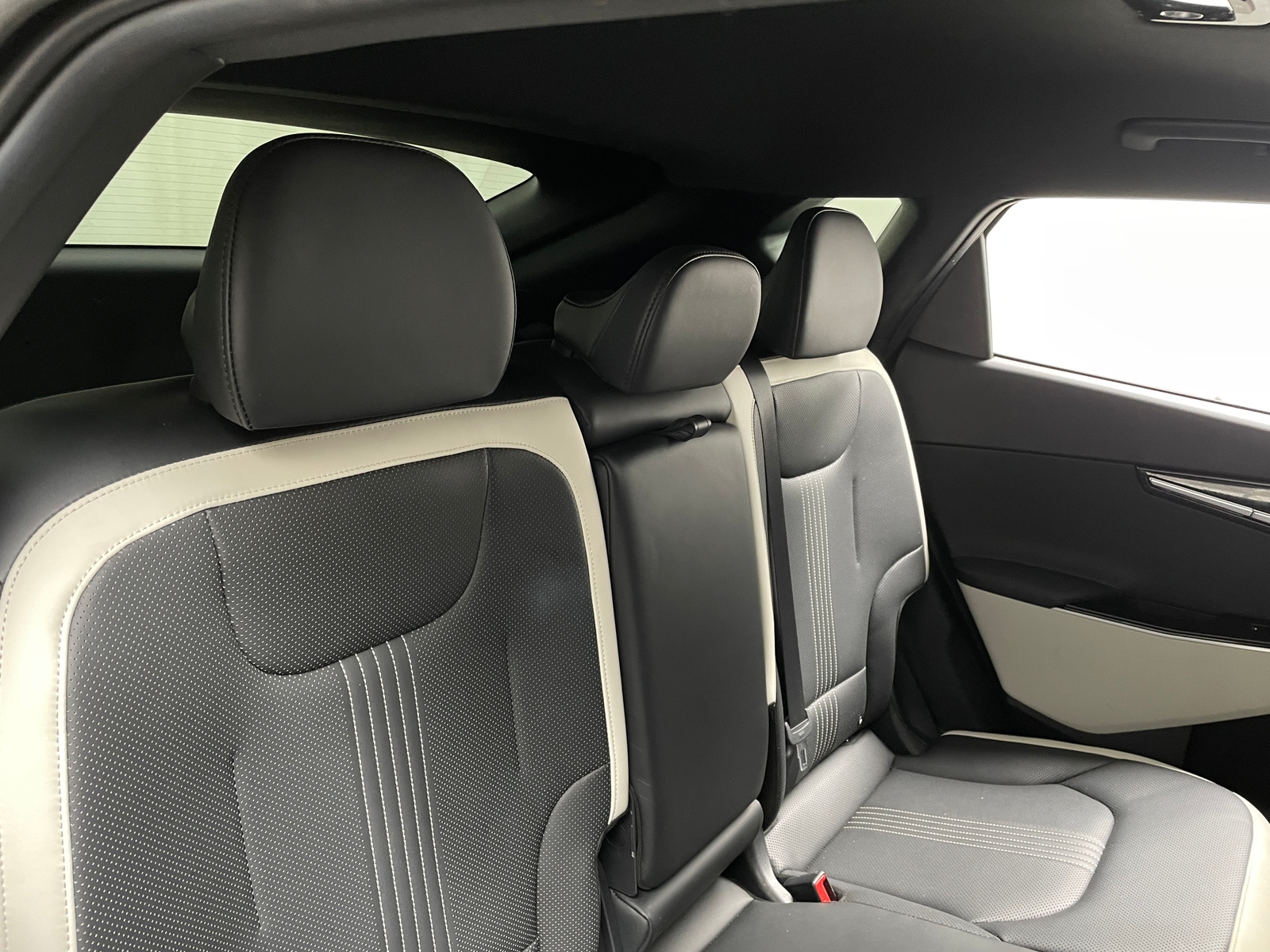 Thumbnail: 2022 Kia EV6 - 5