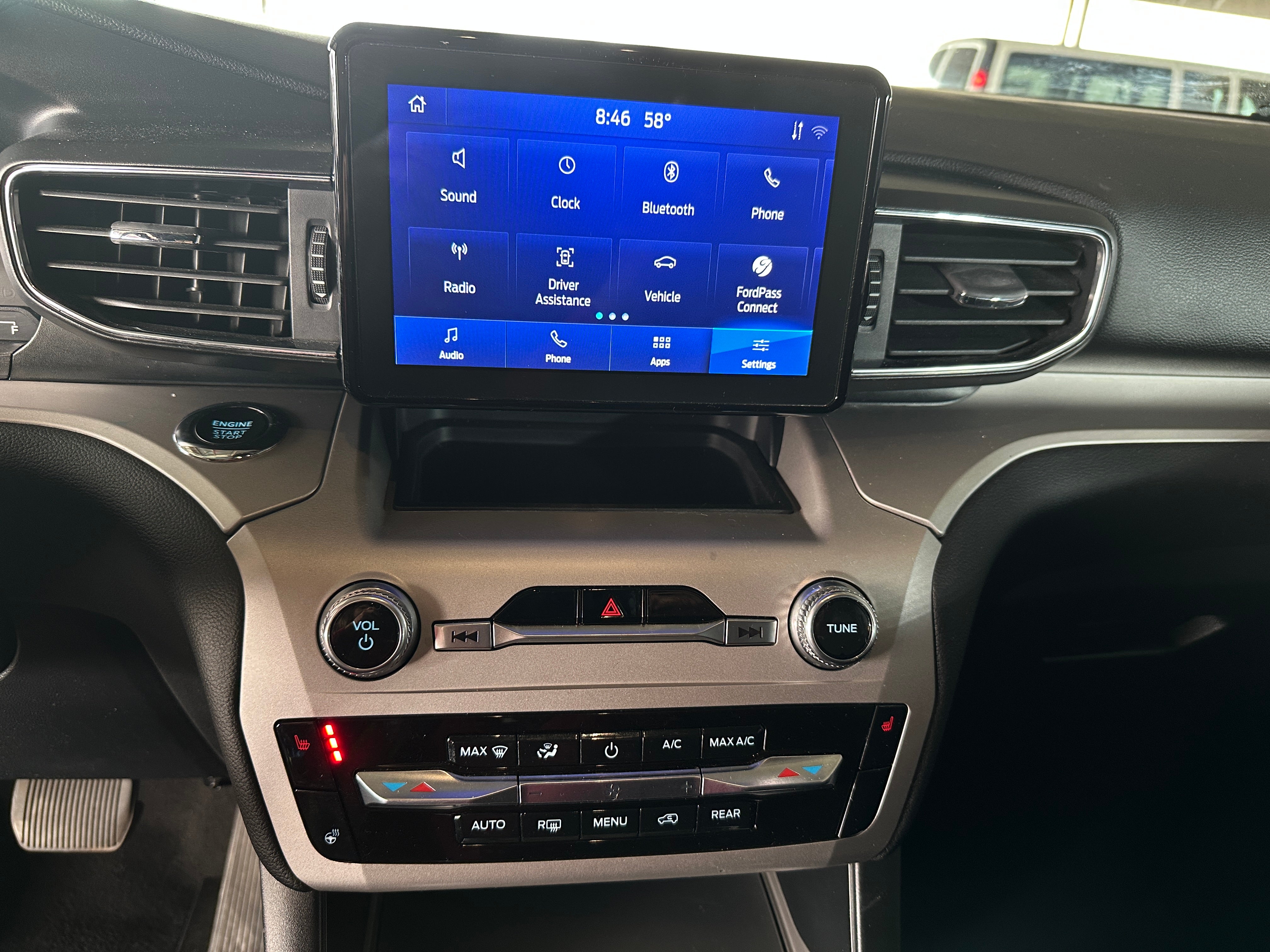 2023 Ford Explorer XLT 3