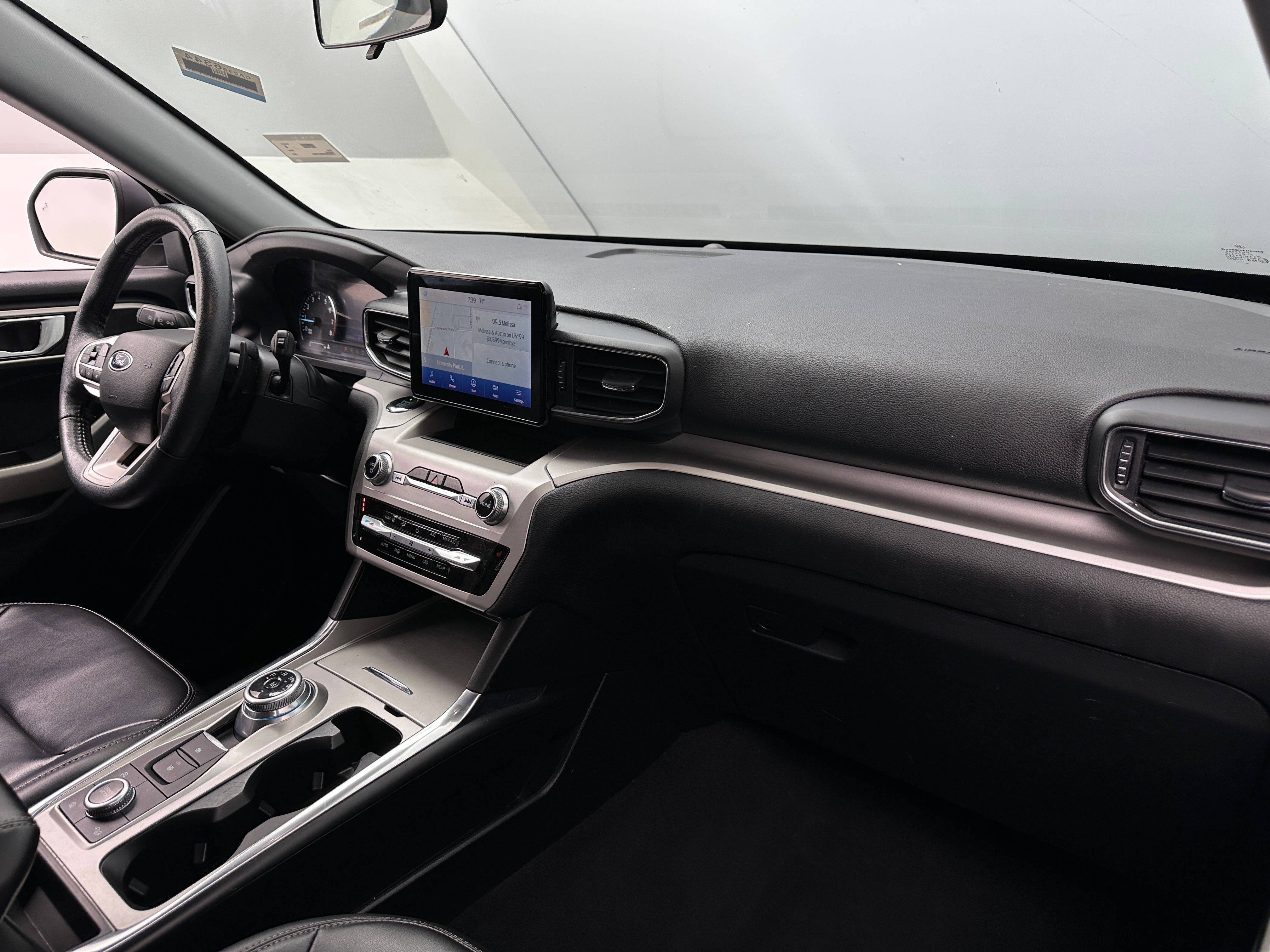 2021 Ford Explorer XLT 3