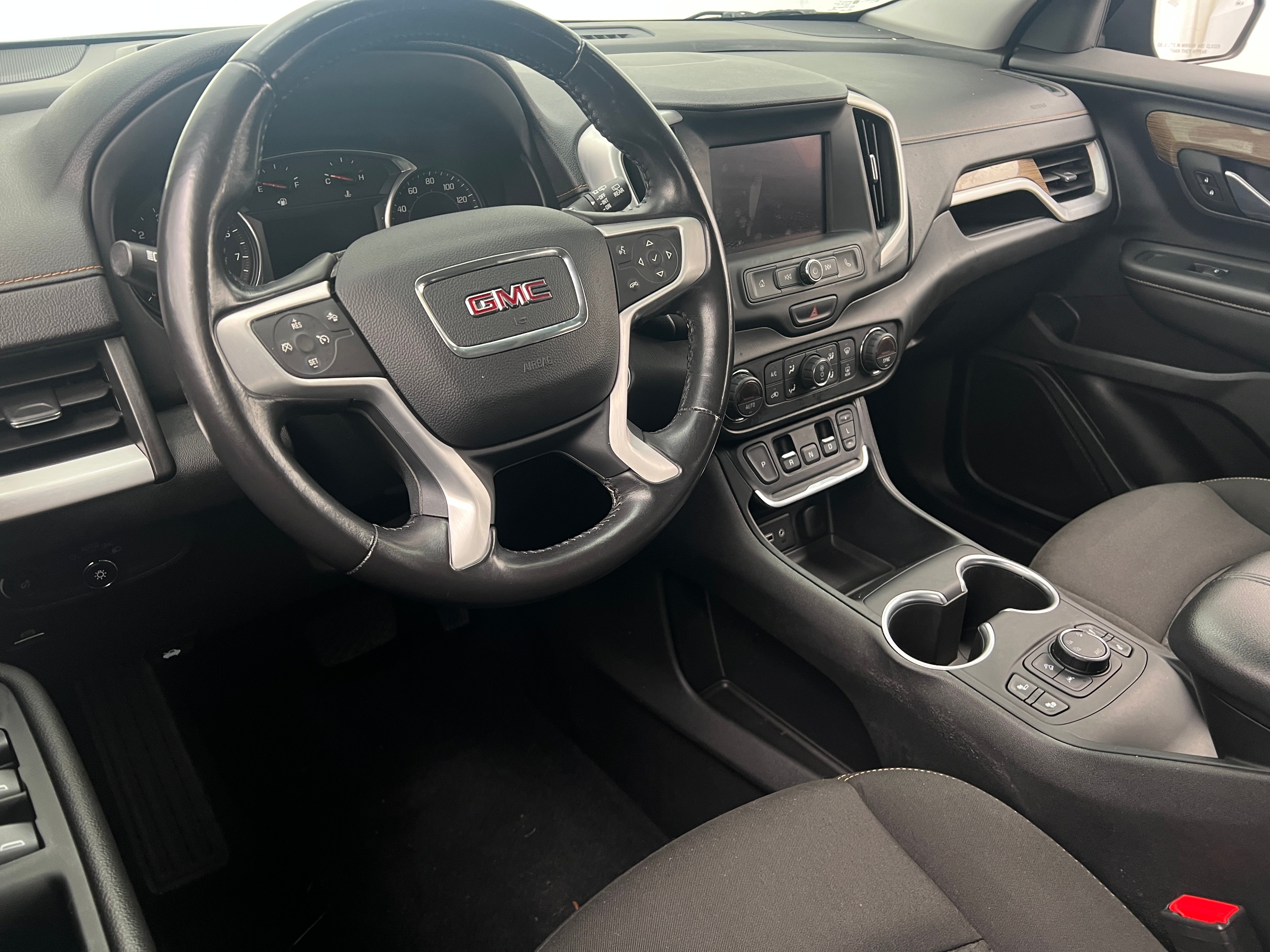 2020 GMC Terrain SLE 3