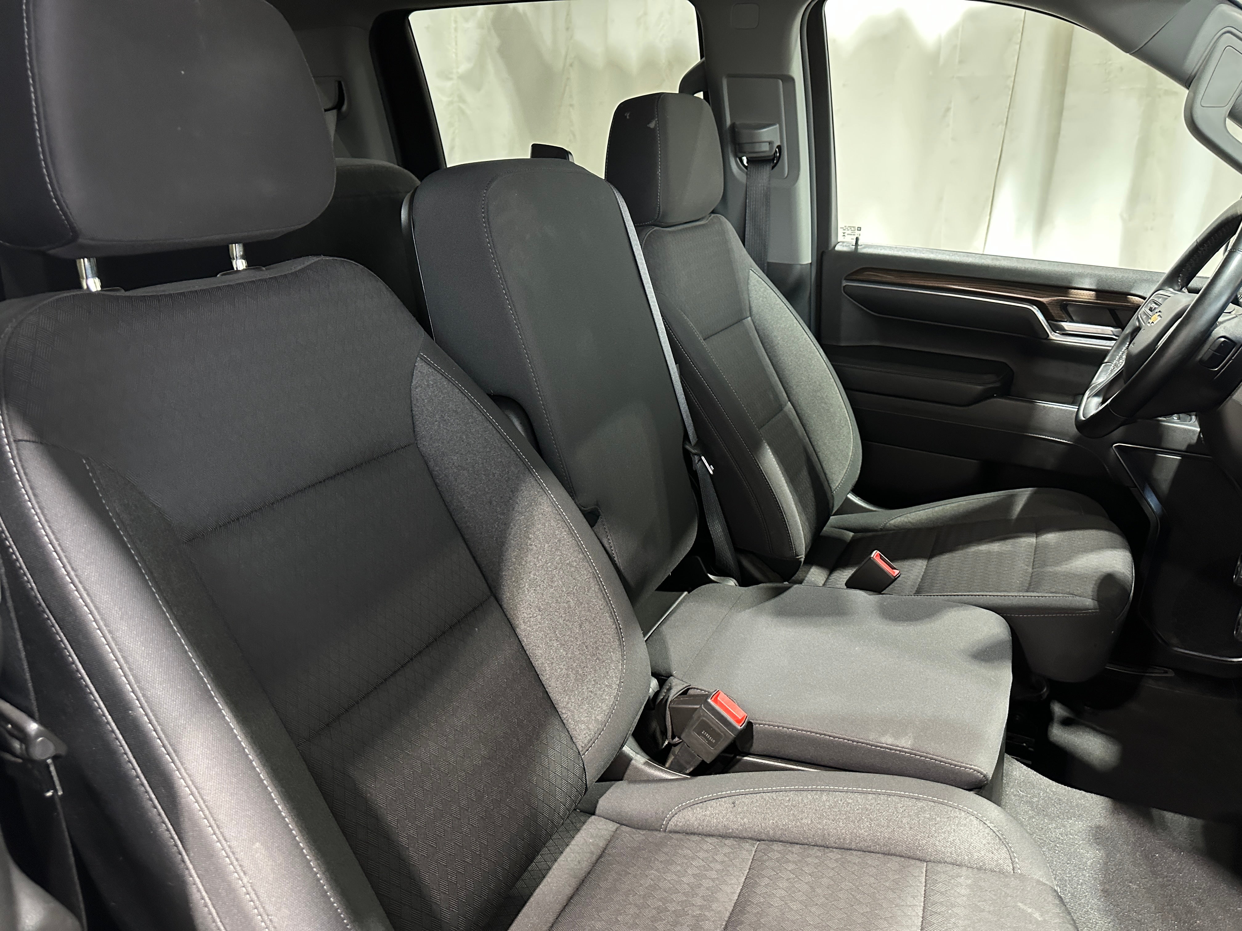 2023 Chevrolet Silverado 1500 LT 2