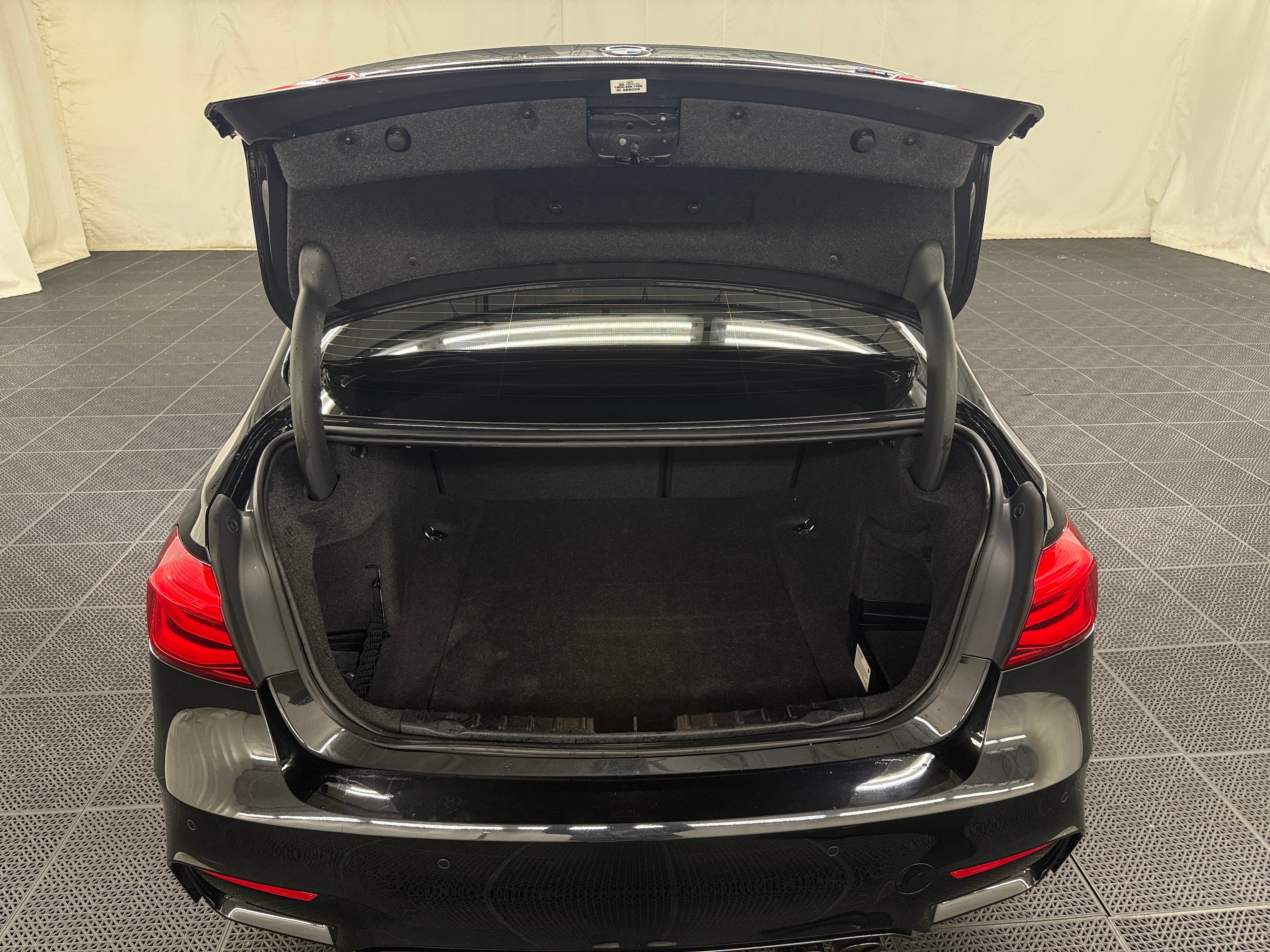 2018 BMW M3 Base 6