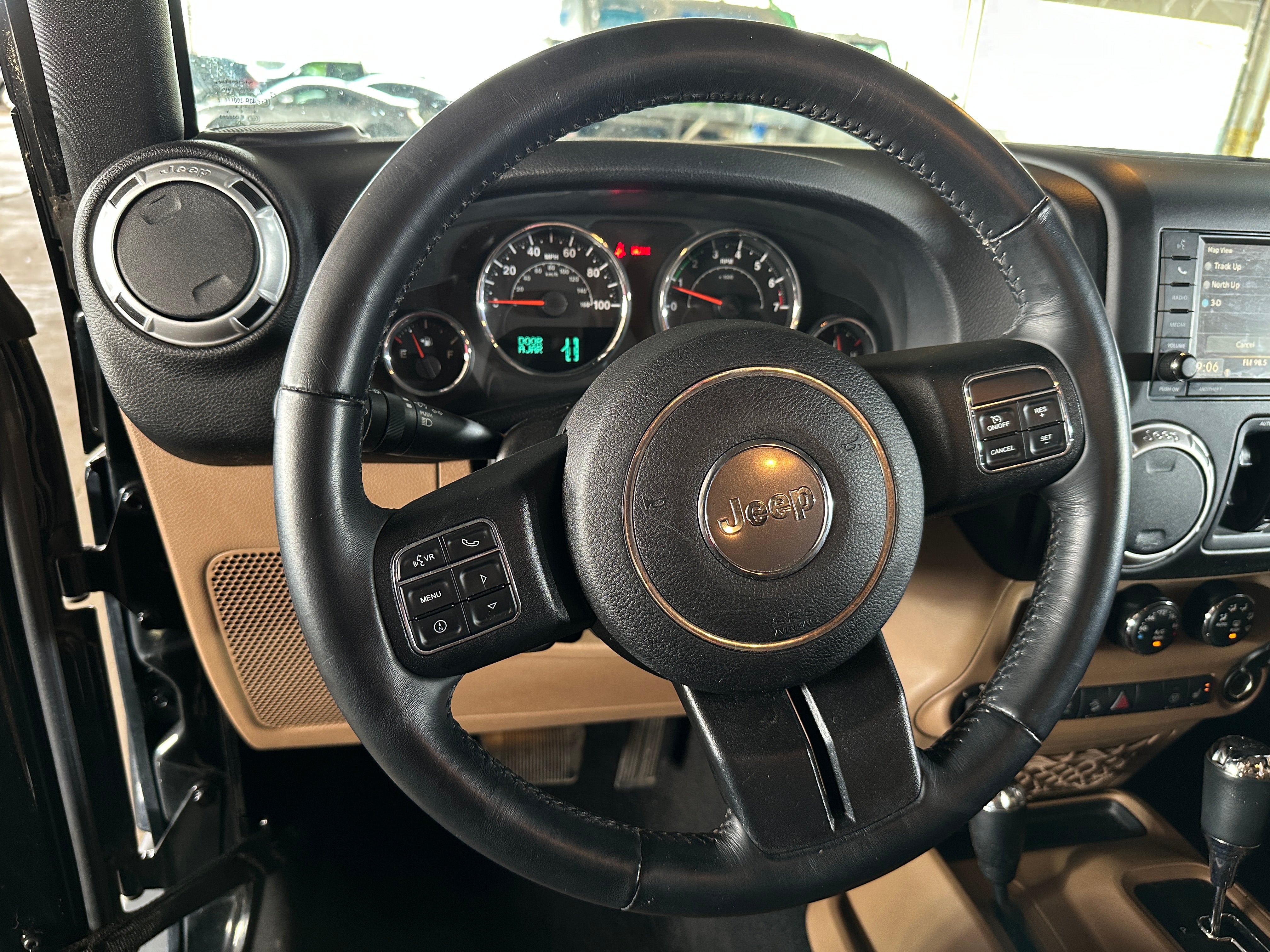 2016 Jeep Wrangler Unlimited Sahara 4