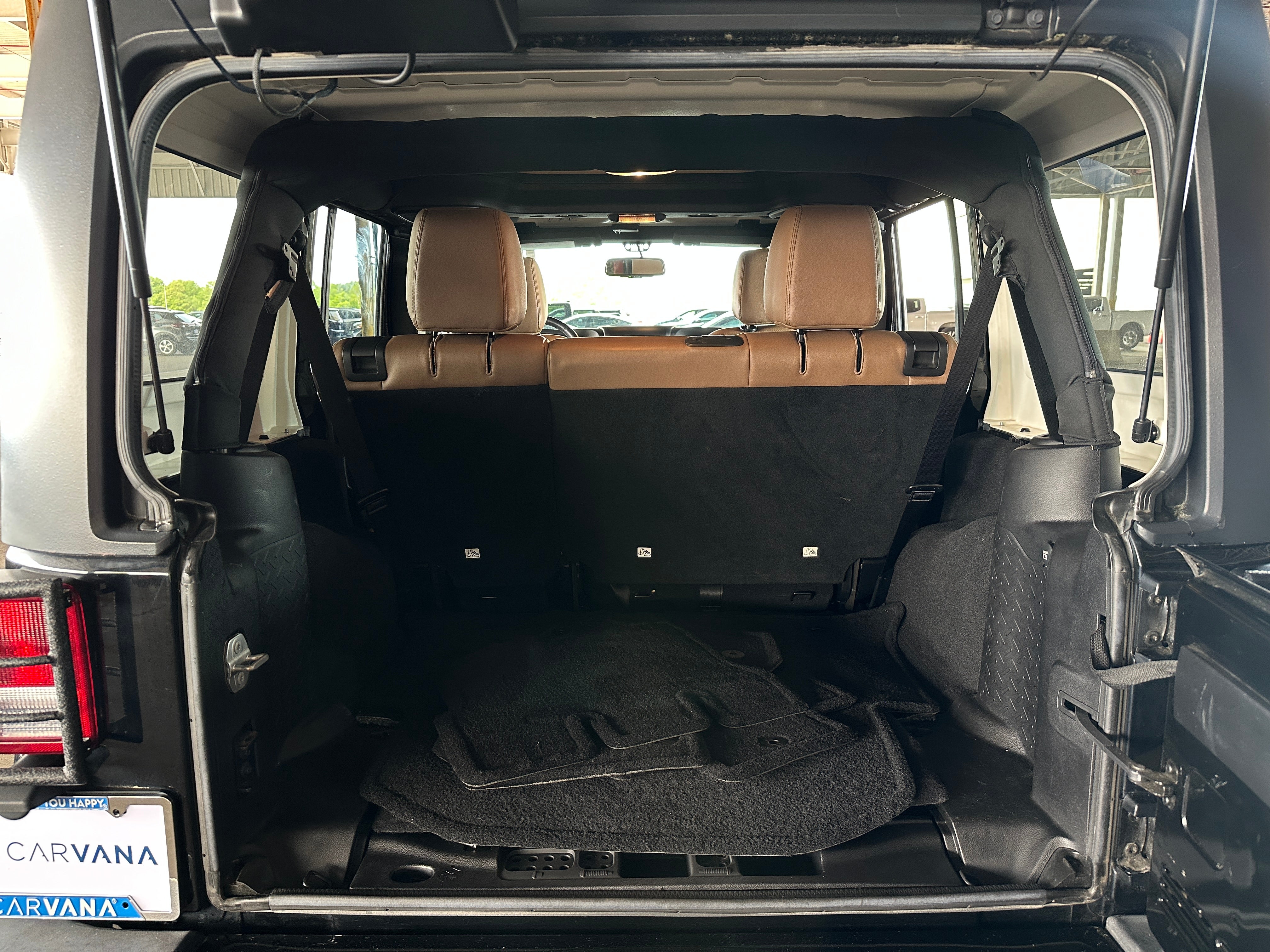 2016 Jeep Wrangler Unlimited Sahara 6