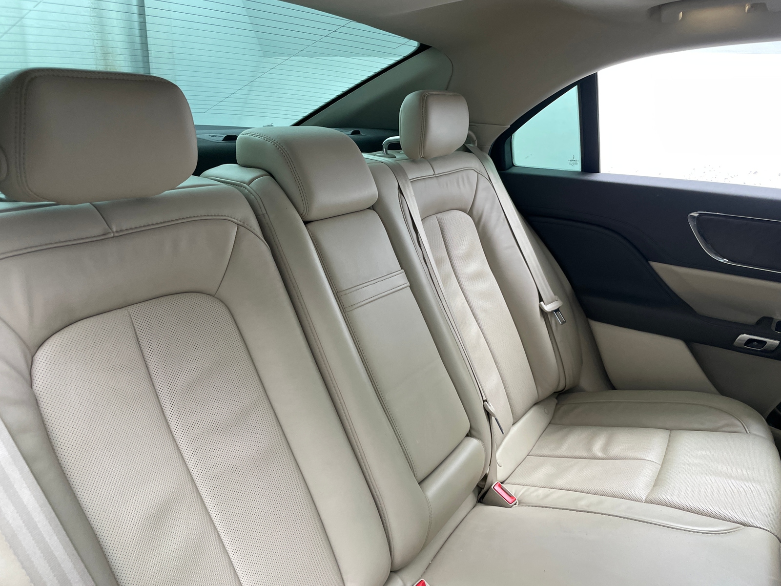 Thumbnail: 2020 Lincoln Continental - 5