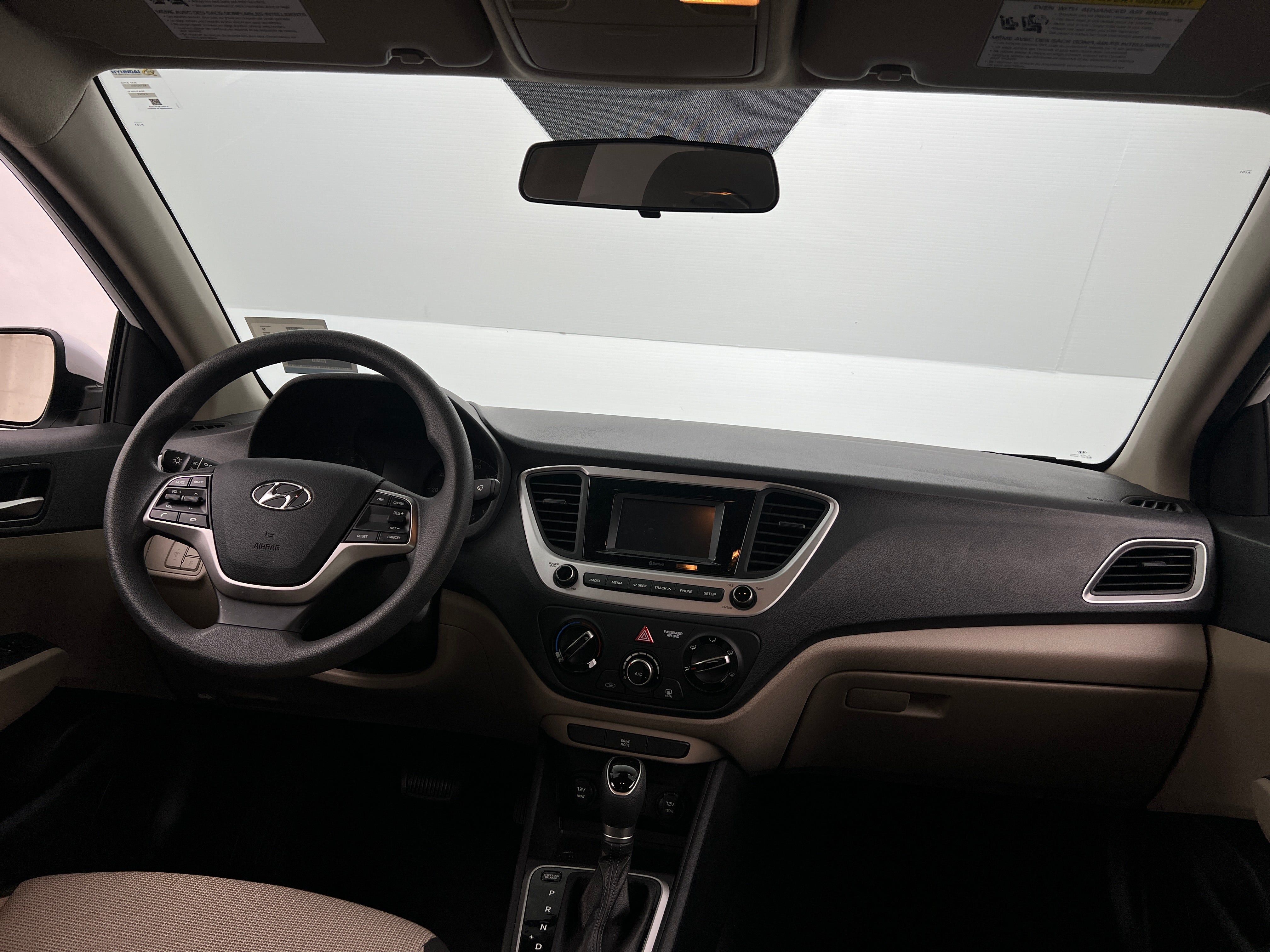 2022 Hyundai Accent SE 3