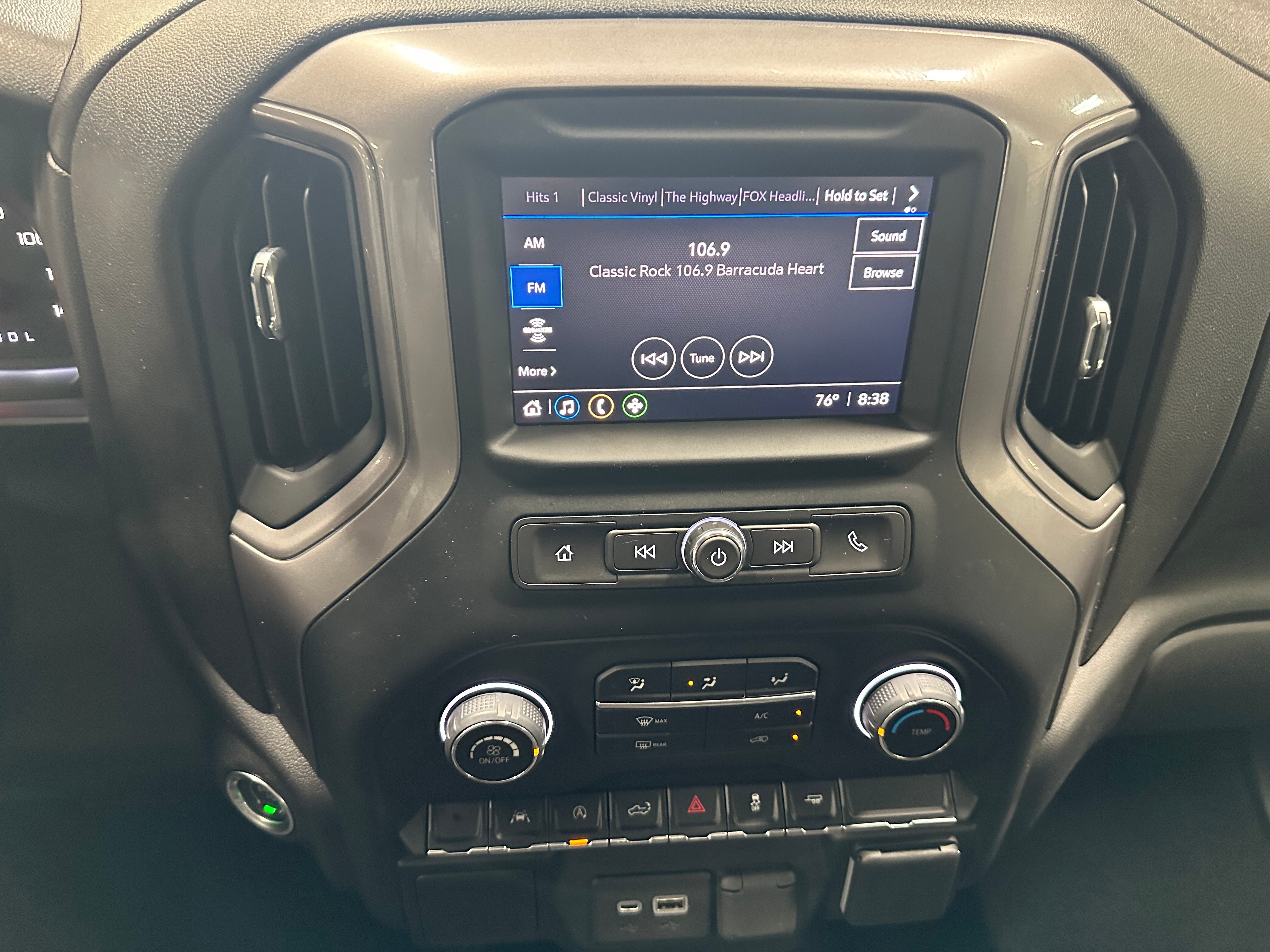 2022 Chevrolet Silverado 1500 Custom 4