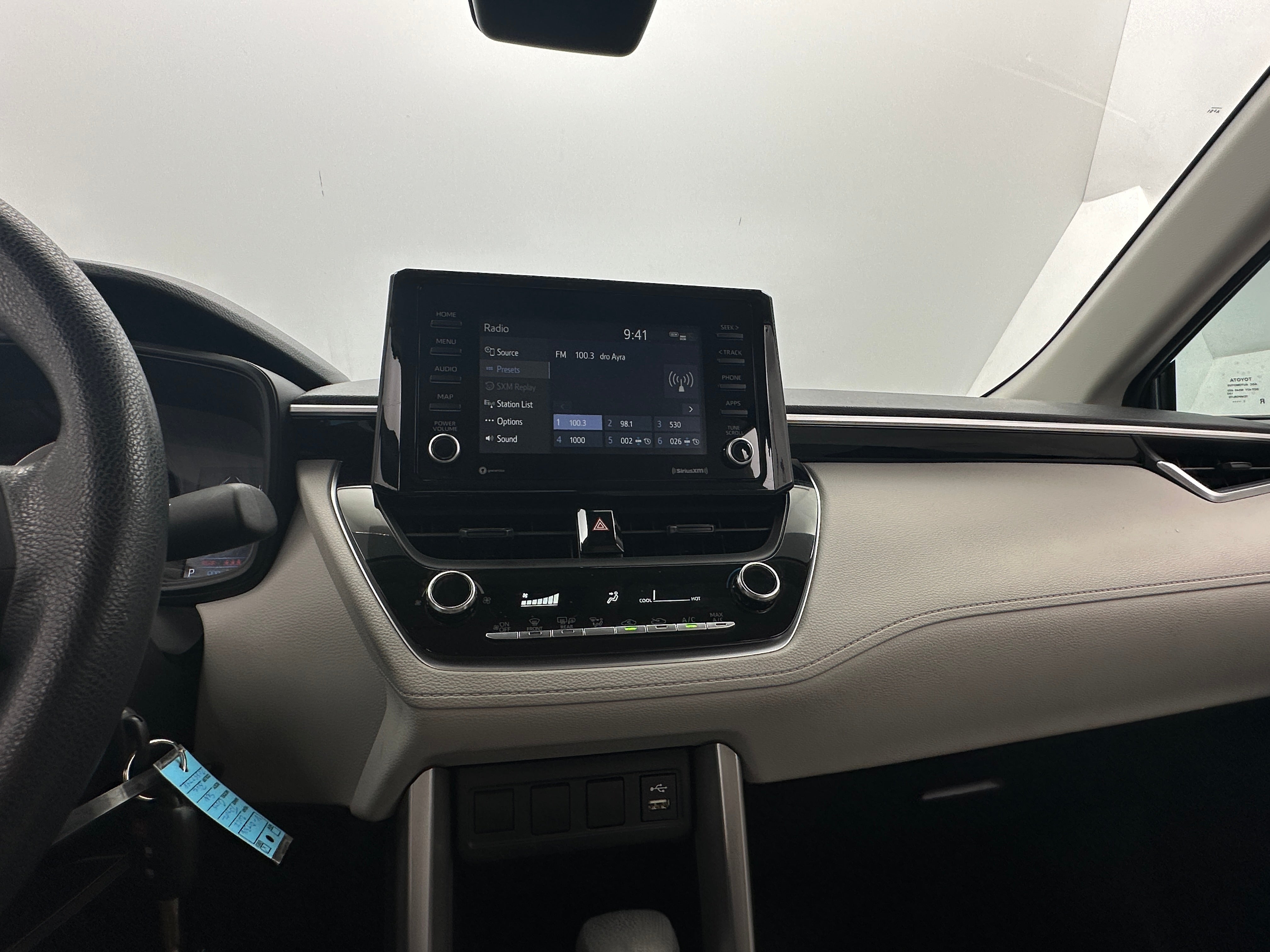 2022 Toyota Corolla Cross L 4
