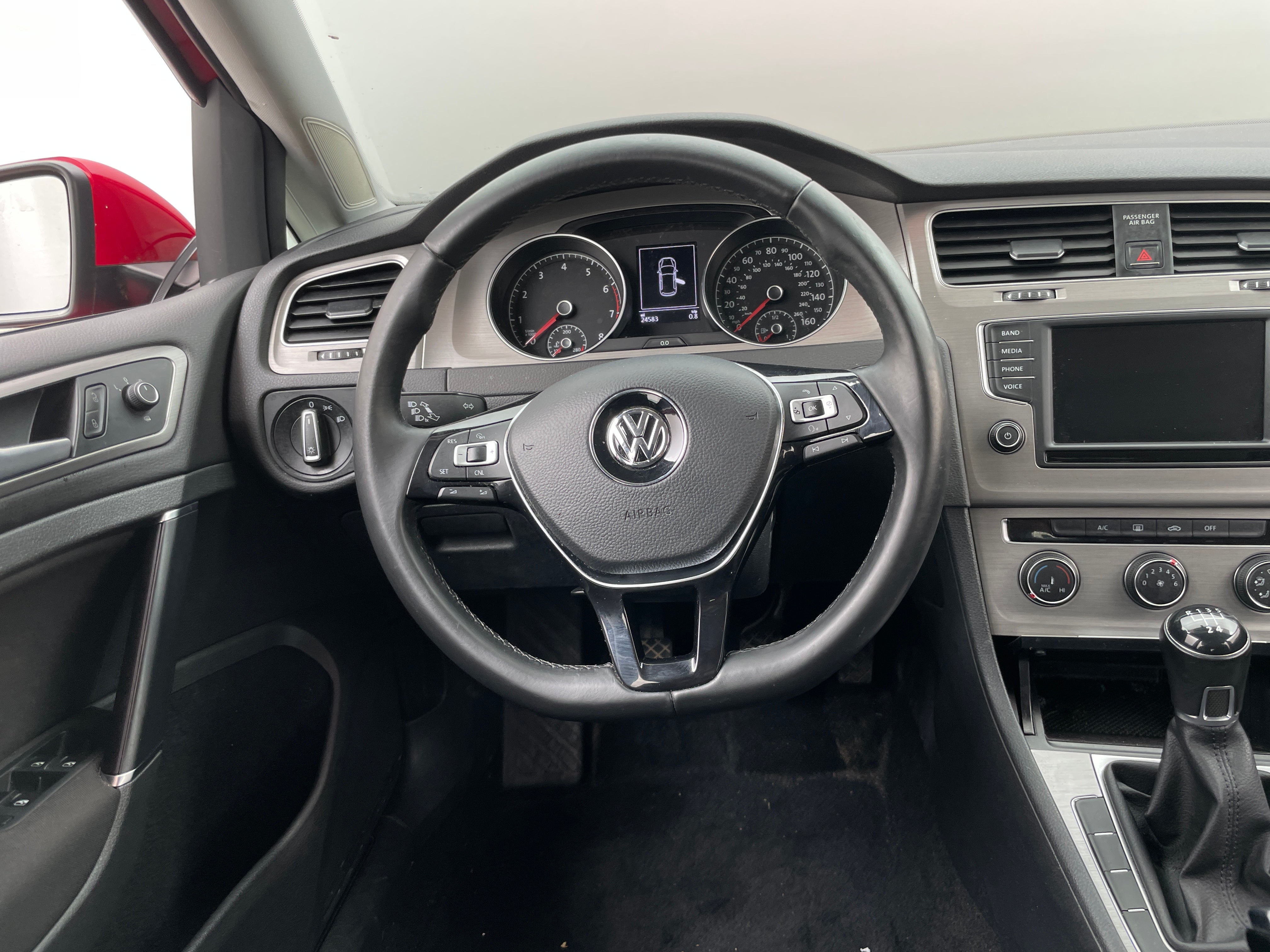 2017 Volkswagen Golf S 5