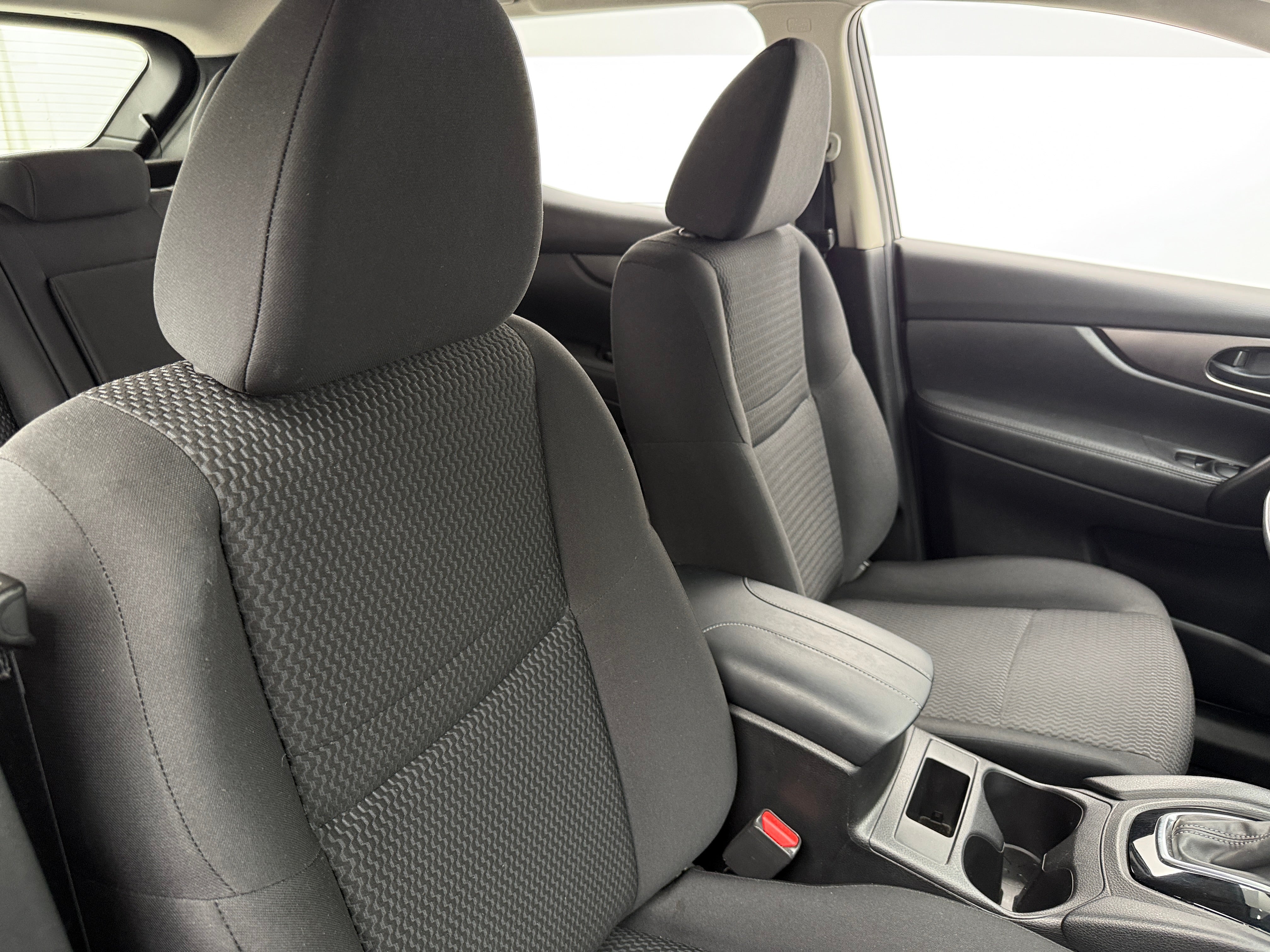 2020 Nissan Rogue Sport S 2