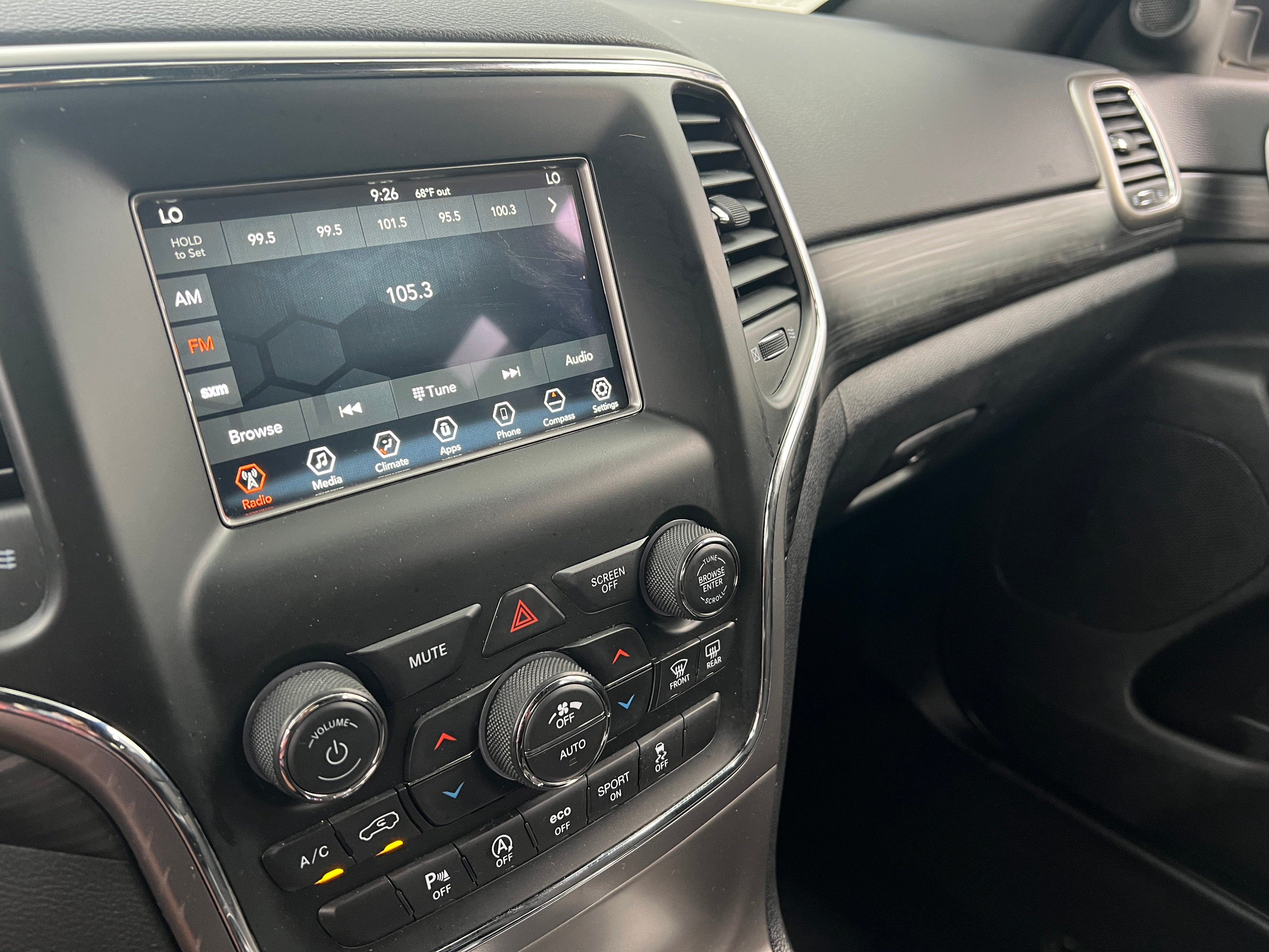 2020 Jeep Grand Cherokee Laredo 4