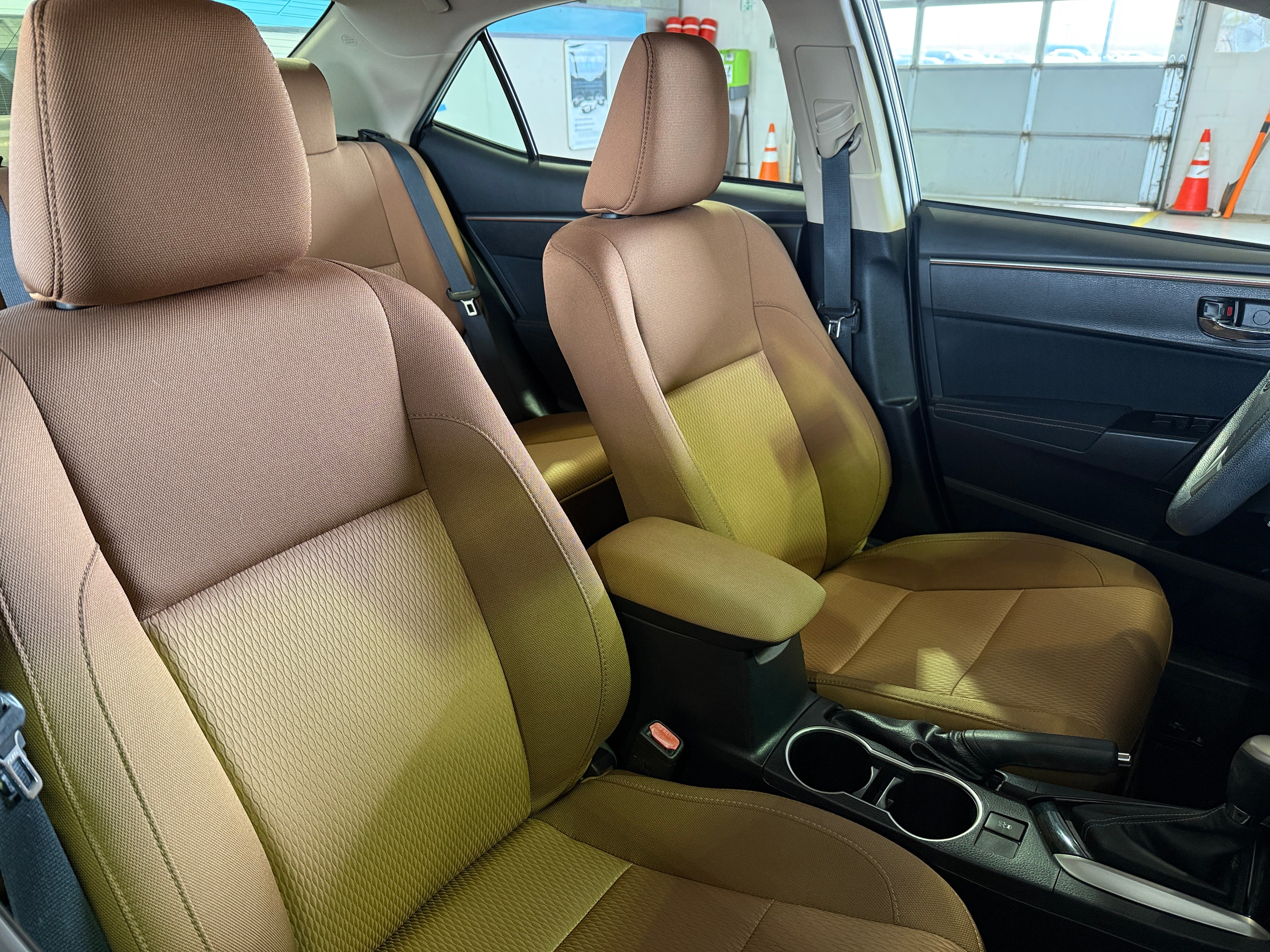2015 Toyota Corolla LE 2