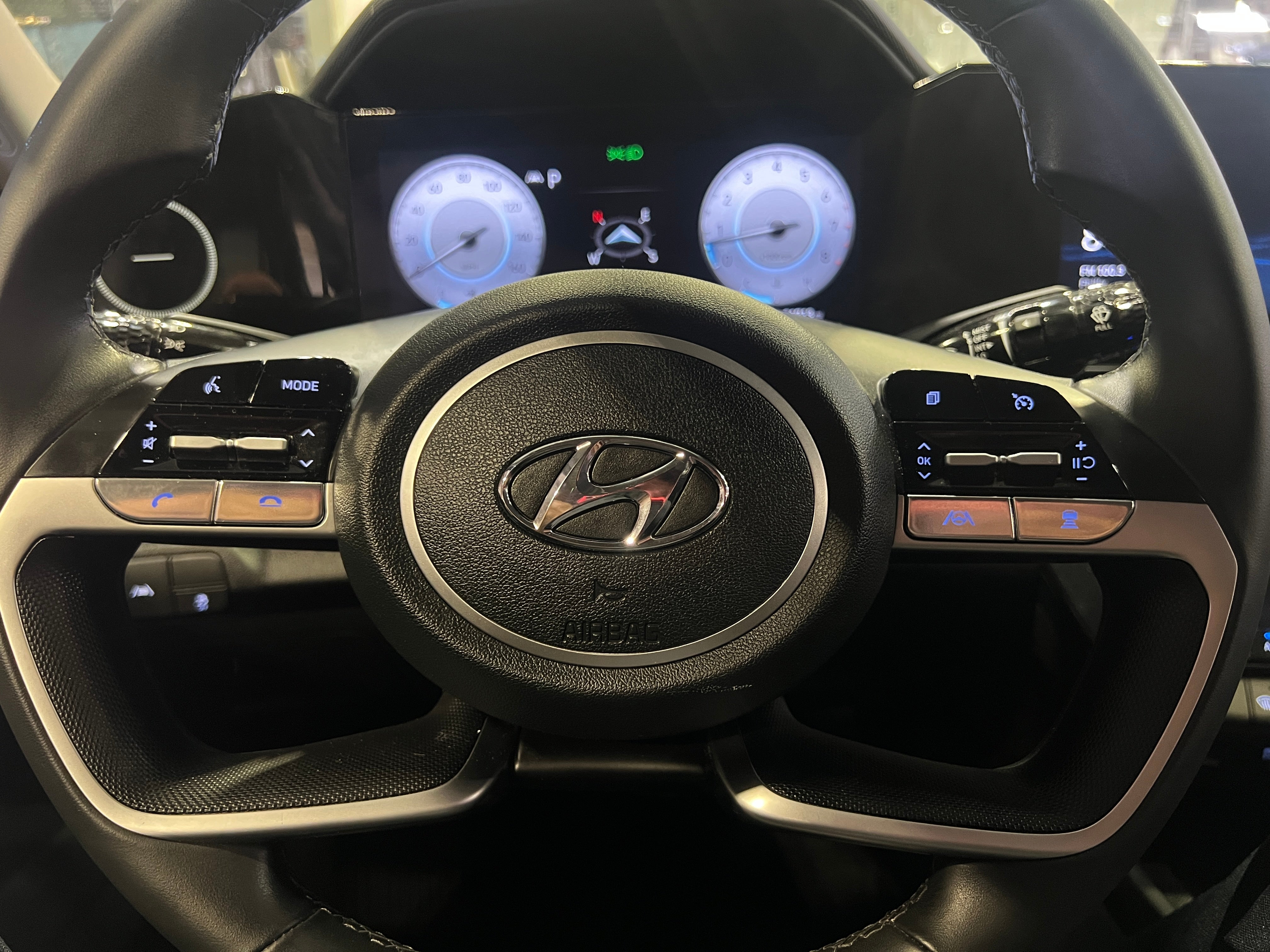 Thumbnail: 2023 Hyundai Elantra - 5