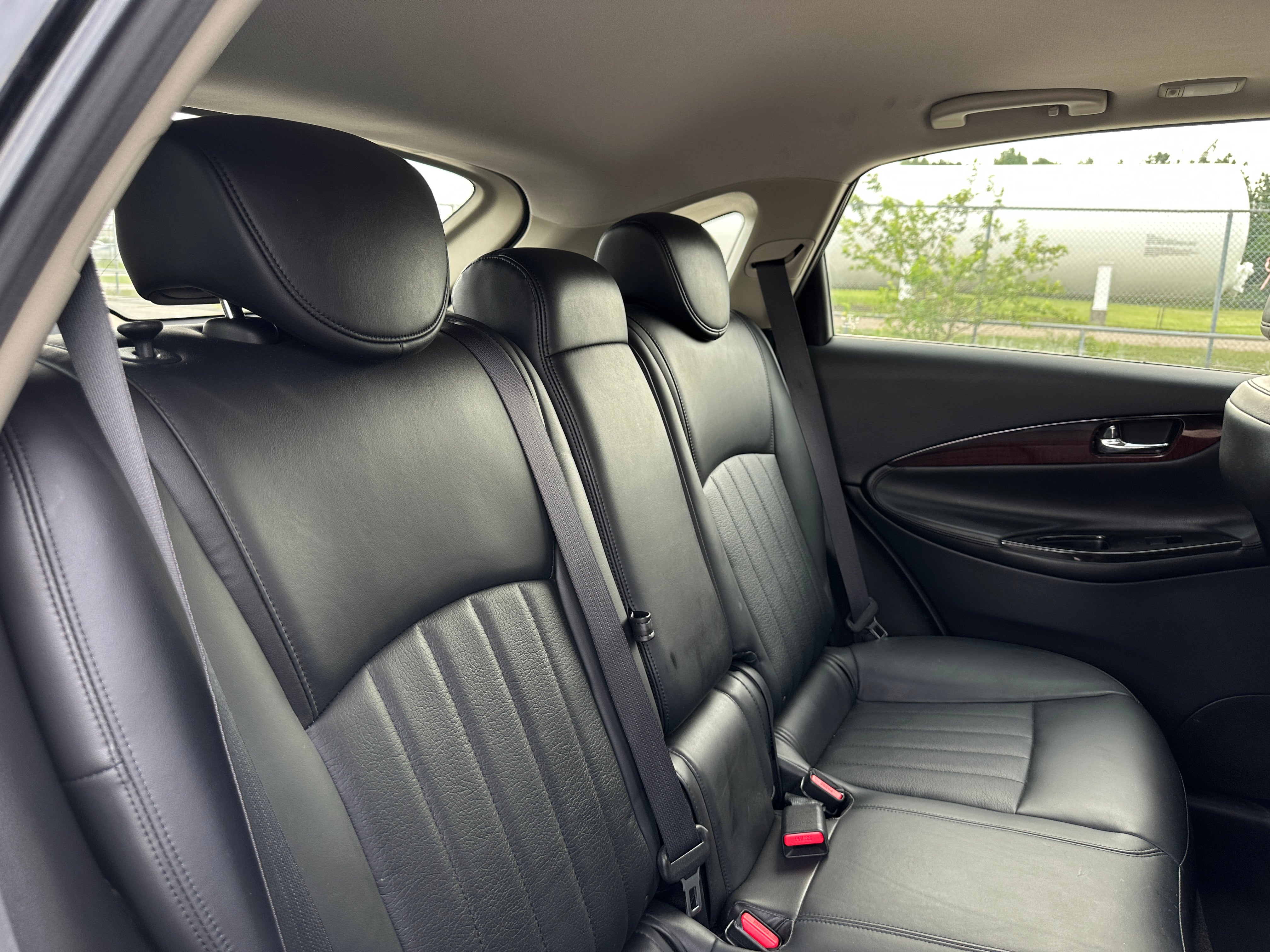 2017 INFINITI QX50 Base 5