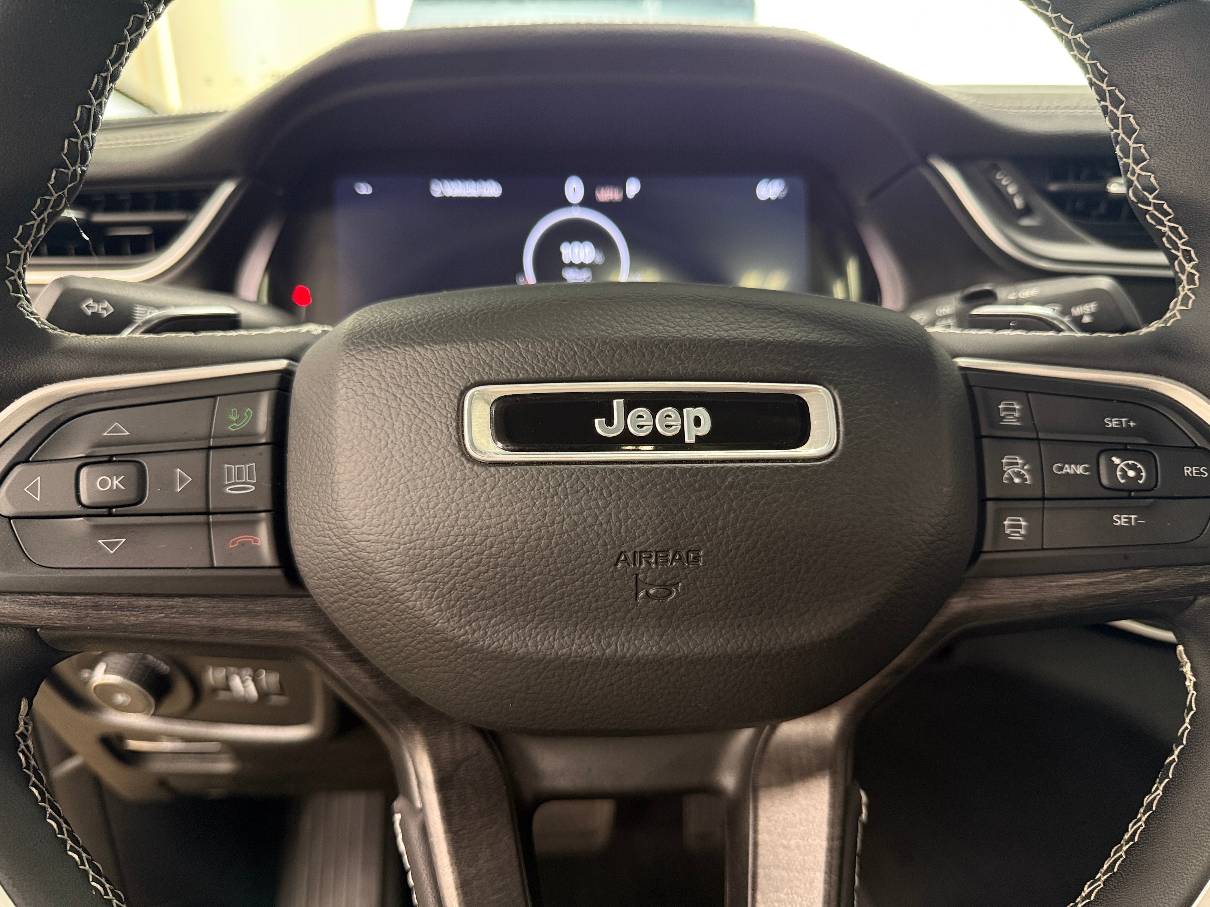 2023 Jeep Grand Cherokee L Limited Edition 4