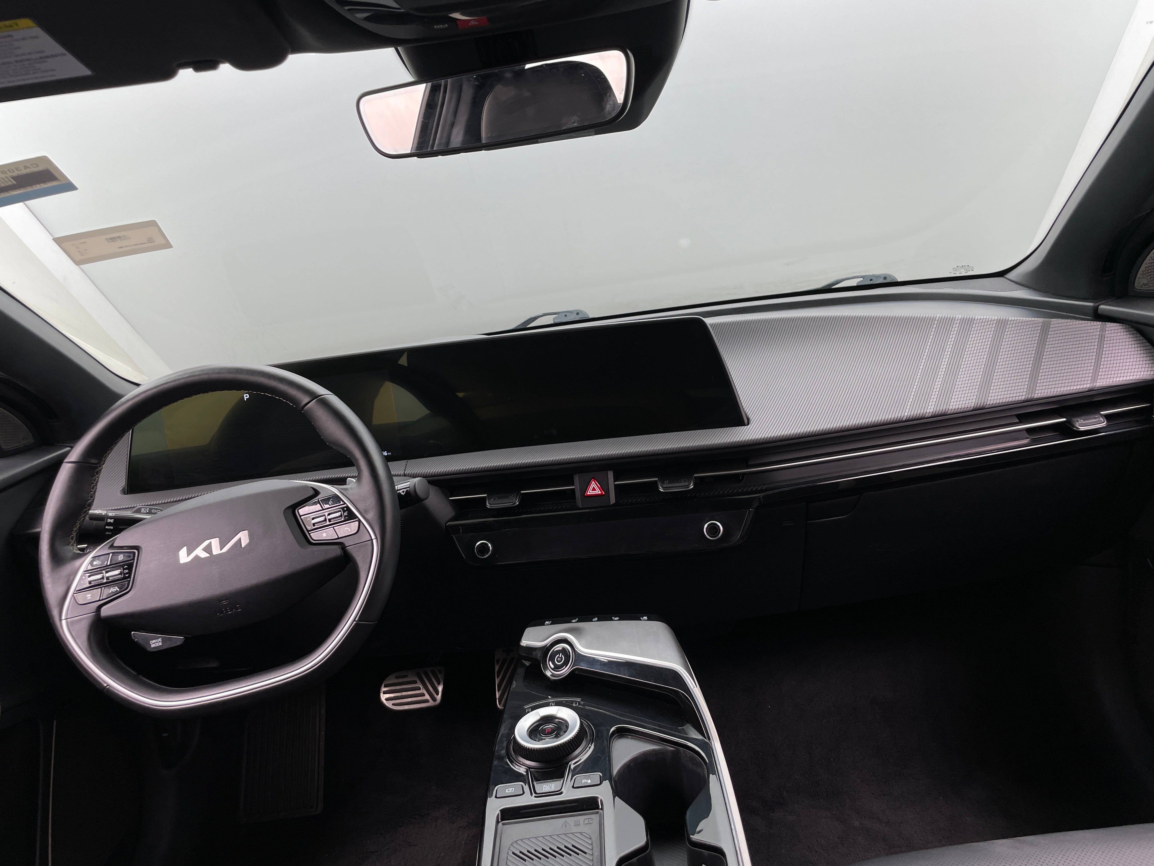 Thumbnail: 2022 Kia EV6 - 2