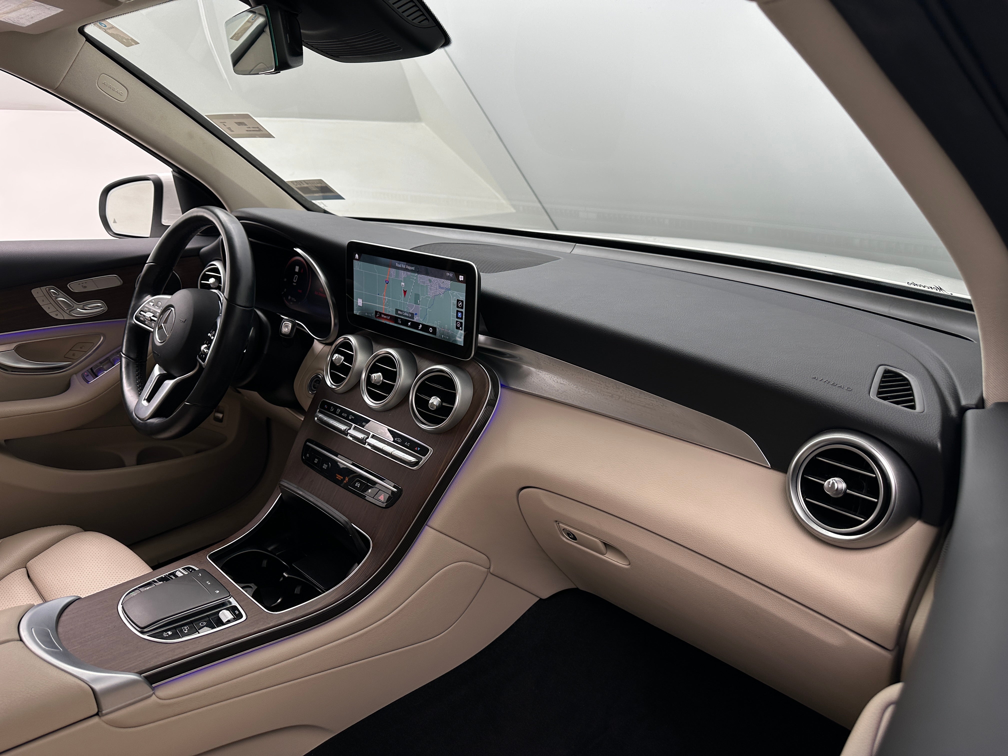 2022 Mercedes-Benz GLC 300 2