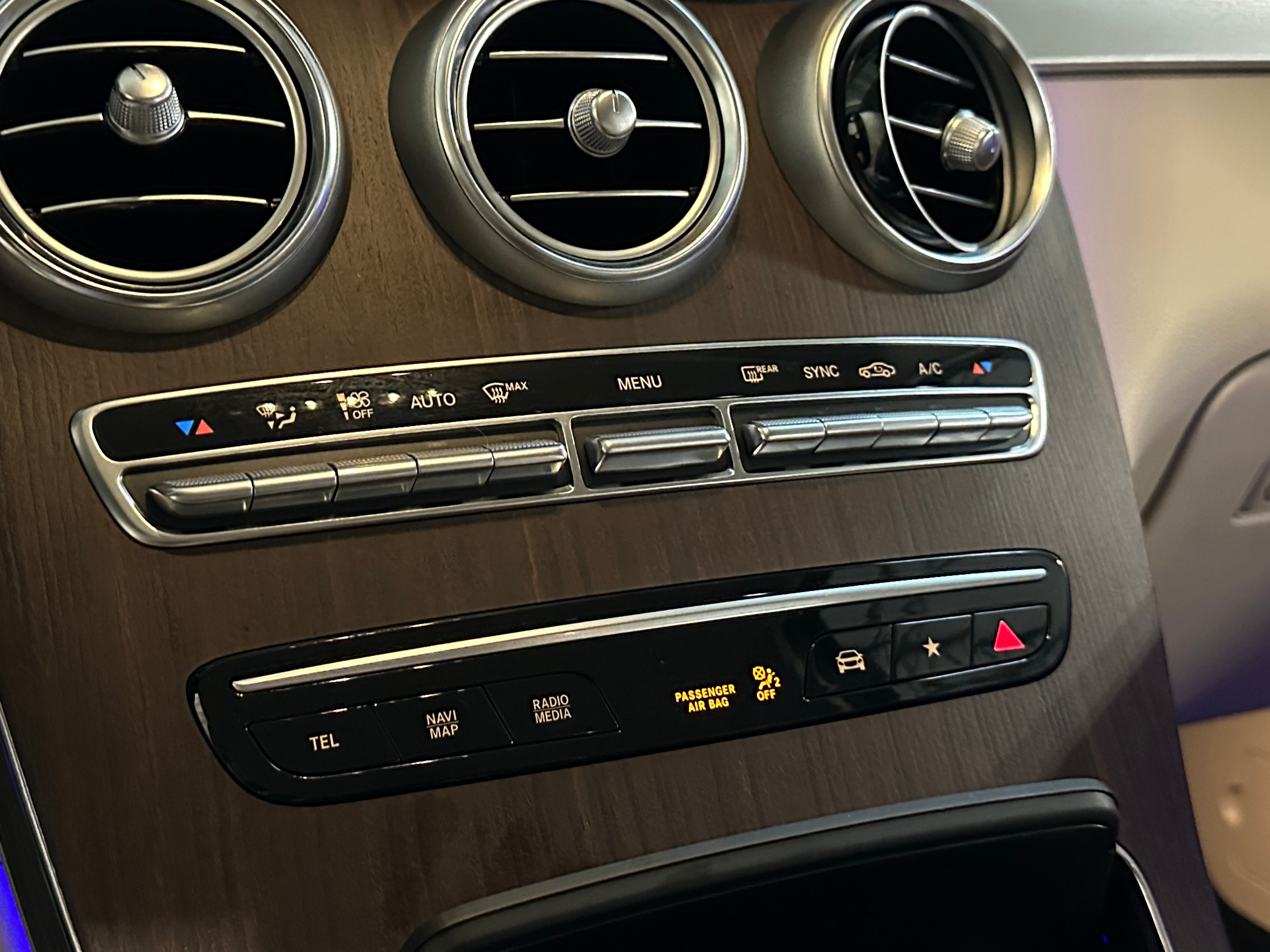 2022 Mercedes-Benz GLC 300 3