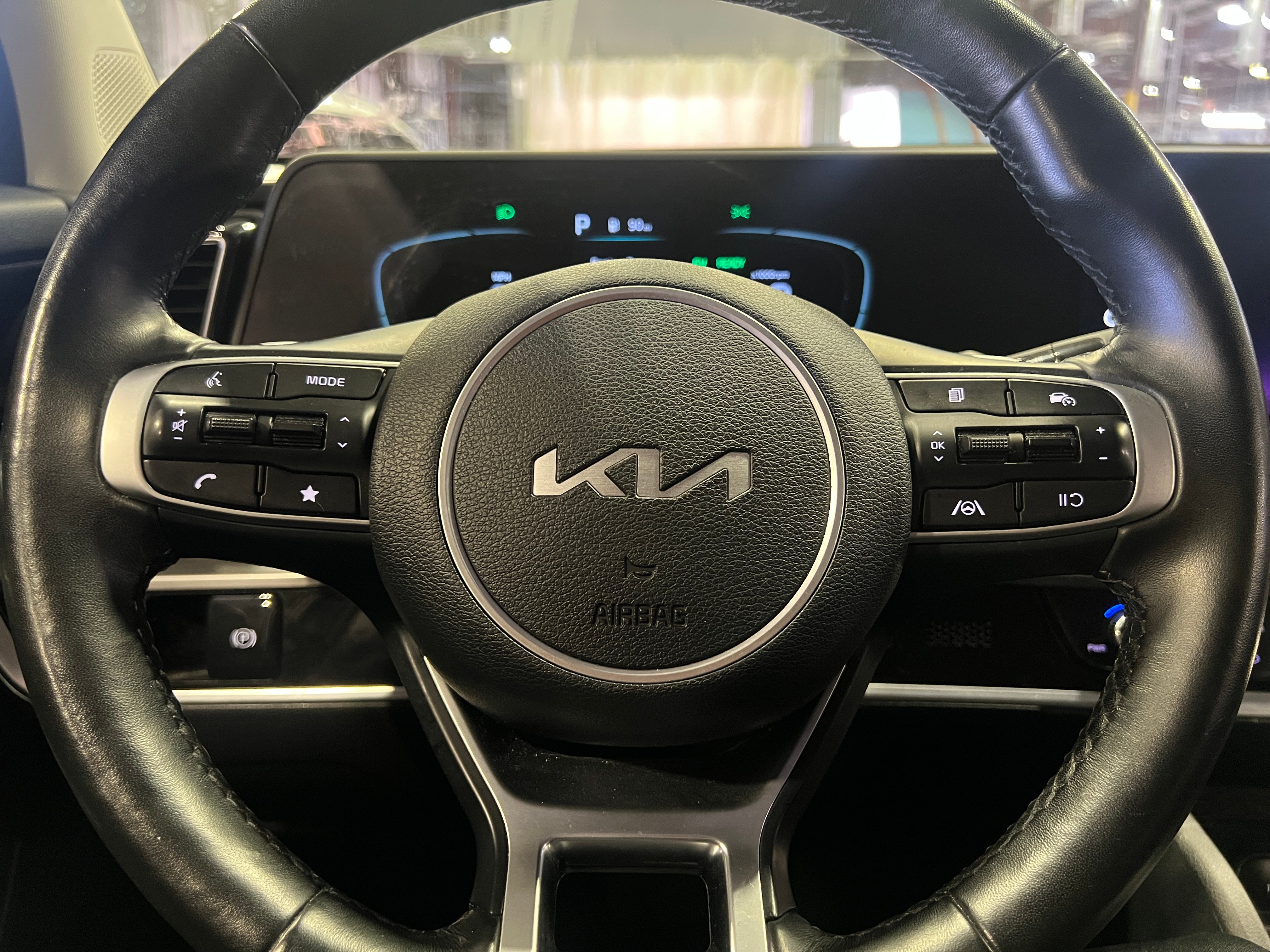 2023 Kia Sportage EX 4