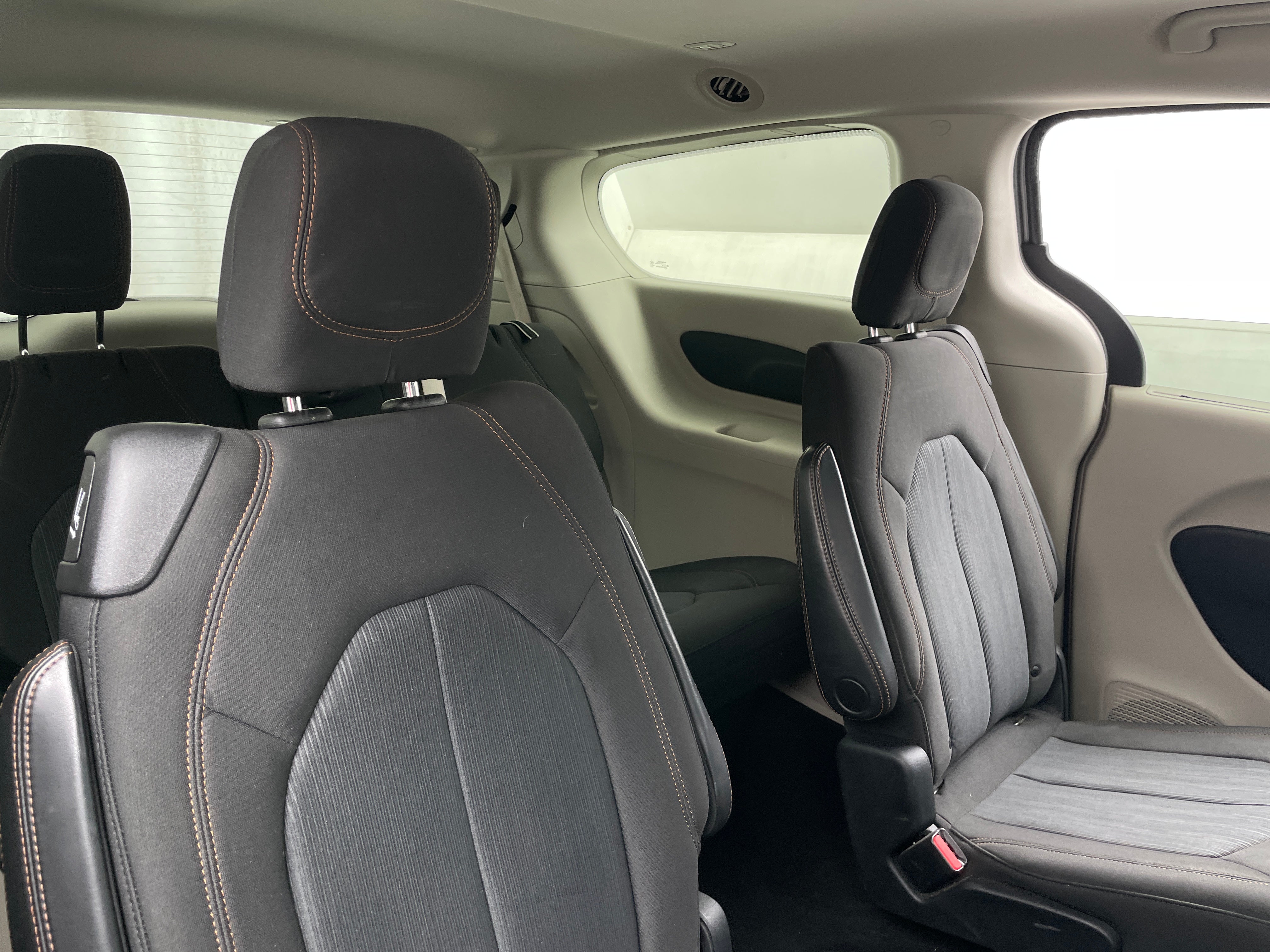 2020 Chrysler Pacifica Touring 6