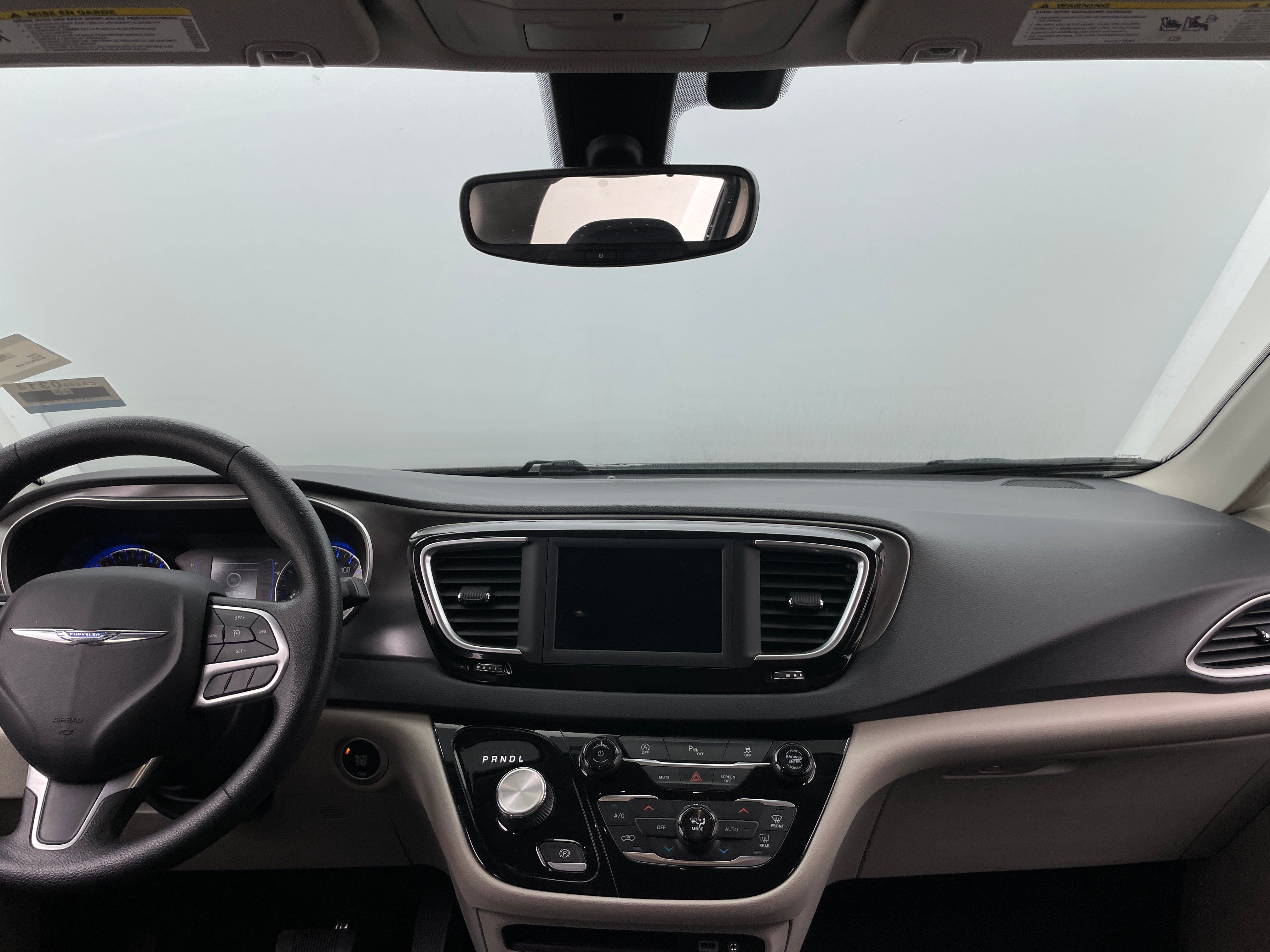 2020 Chrysler Pacifica Touring 3
