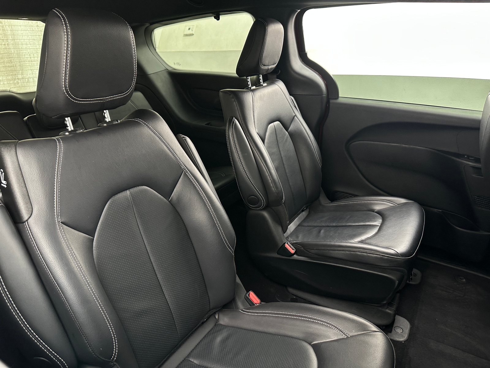 Thumbnail: 2022 Chrysler Pacifica - 5
