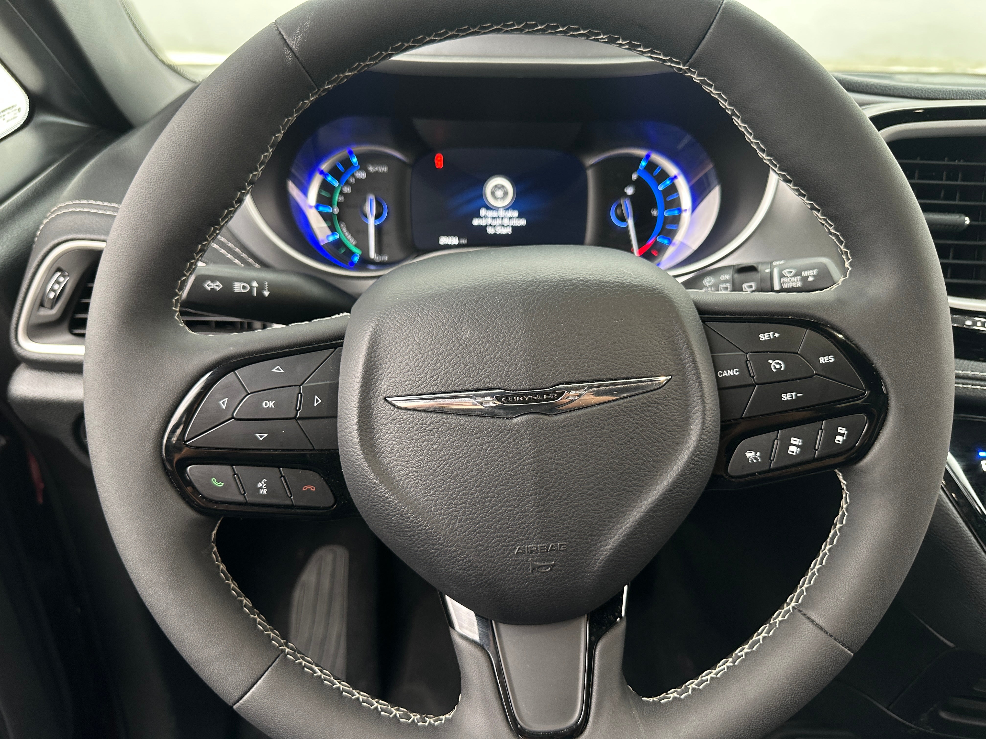 2022 Chrysler Pacifica Hybrid Touring L 4