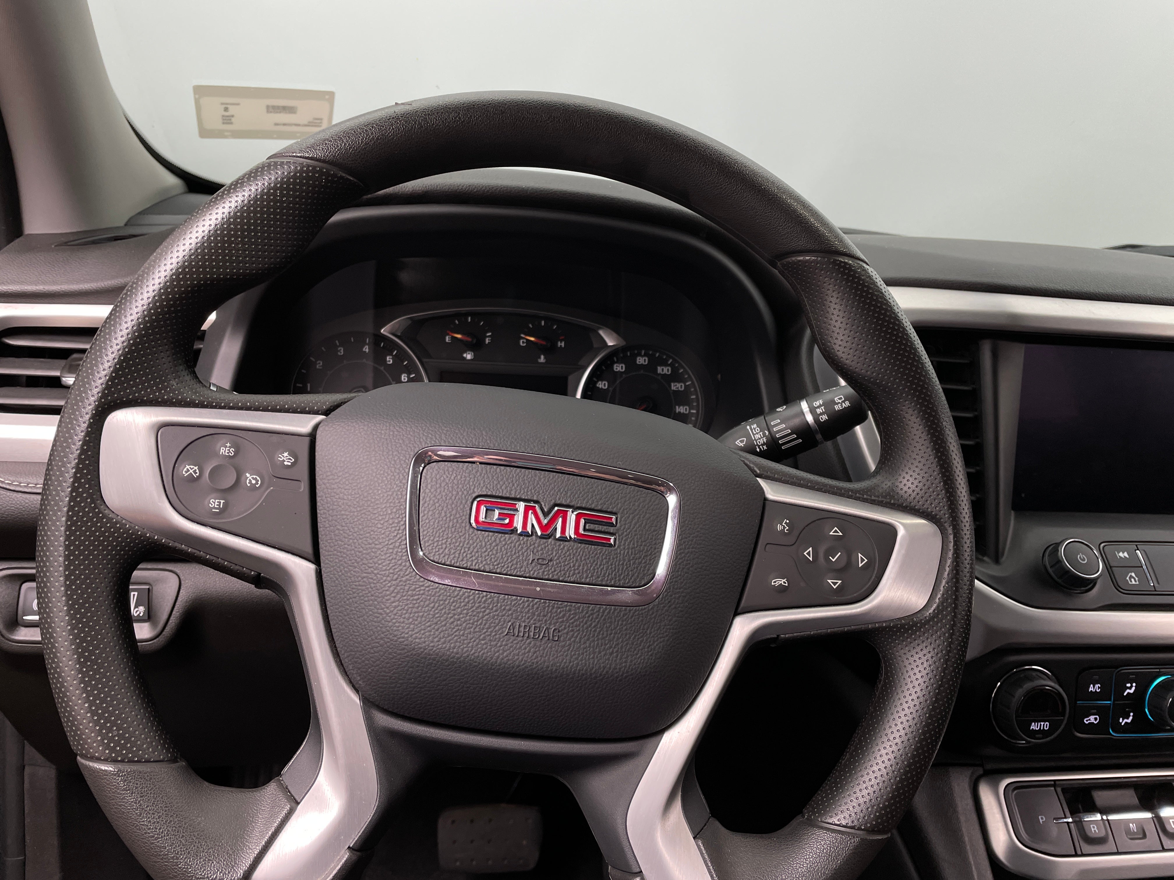 2023 GMC Acadia SLE 5