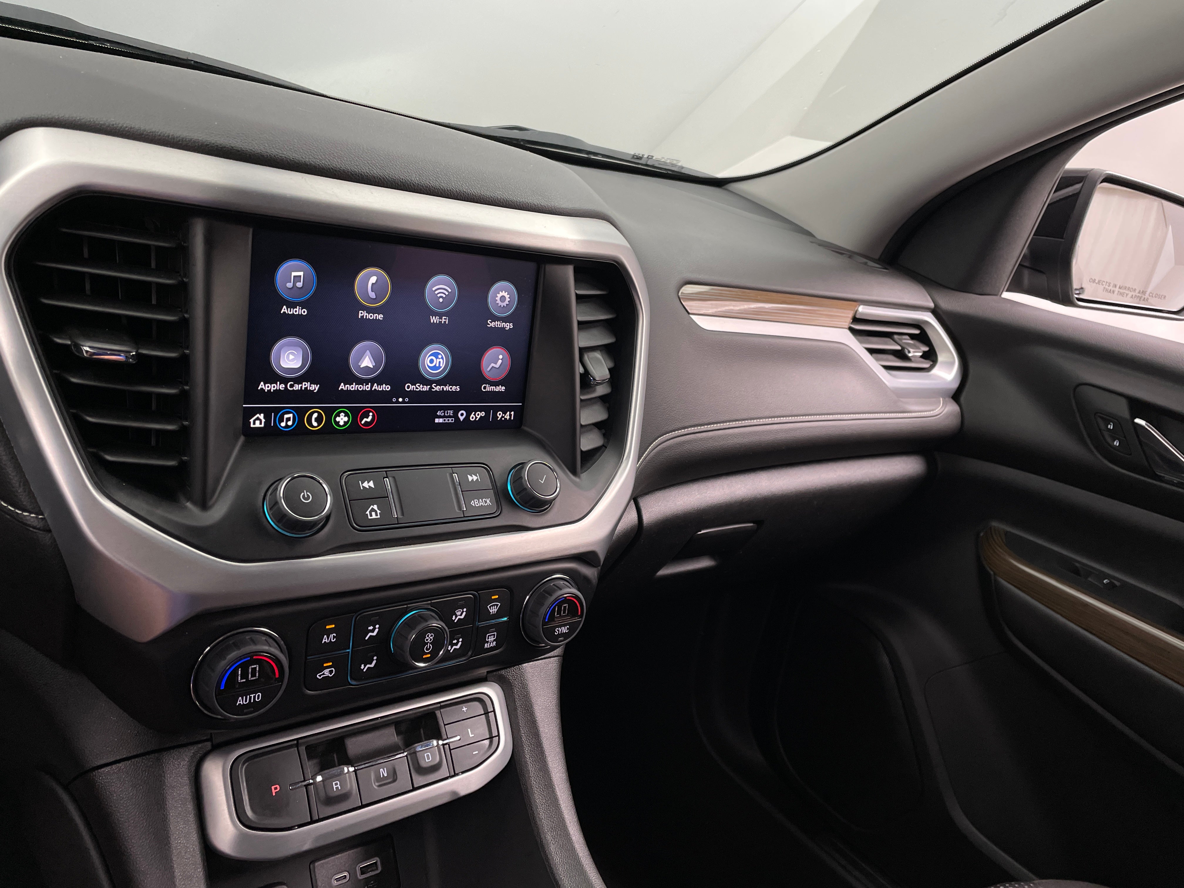 2023 GMC Acadia SLE 4