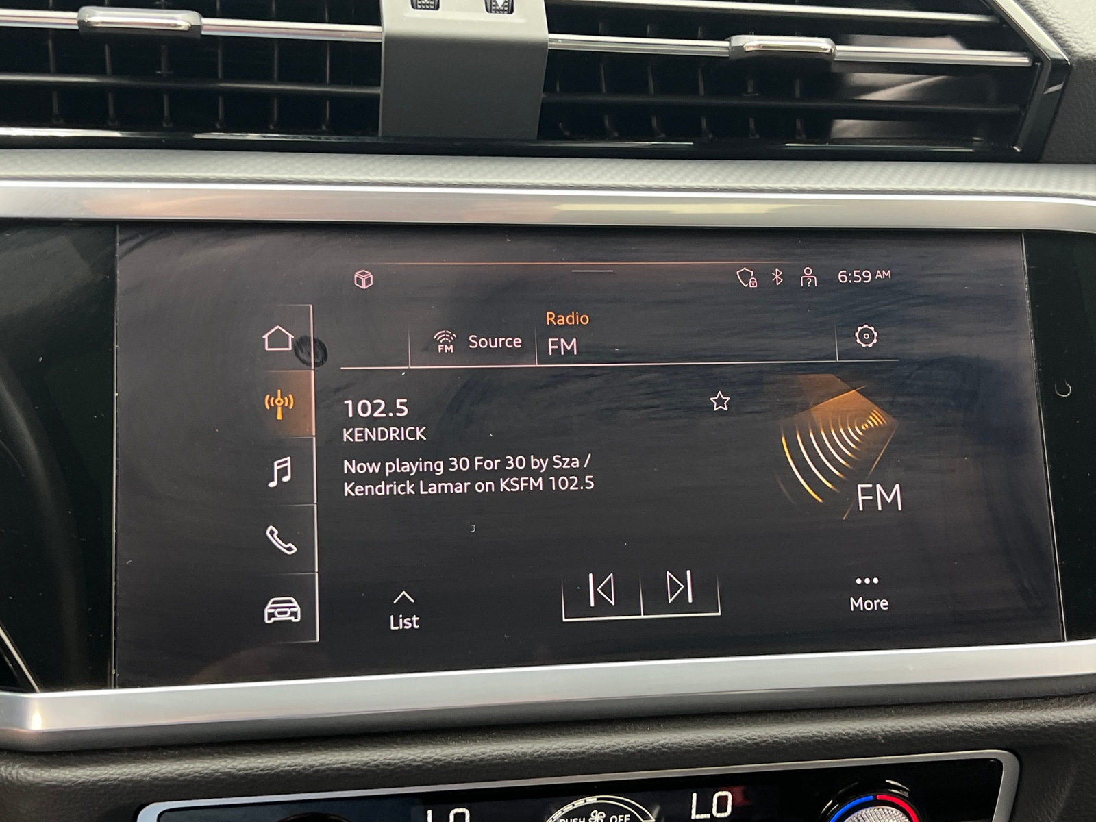 Thumbnail: 2022 Audi Q3 - 3