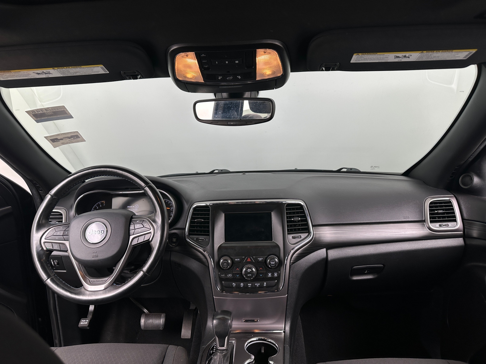 Thumbnail: 2020 Jeep Grand Cherokee - 3