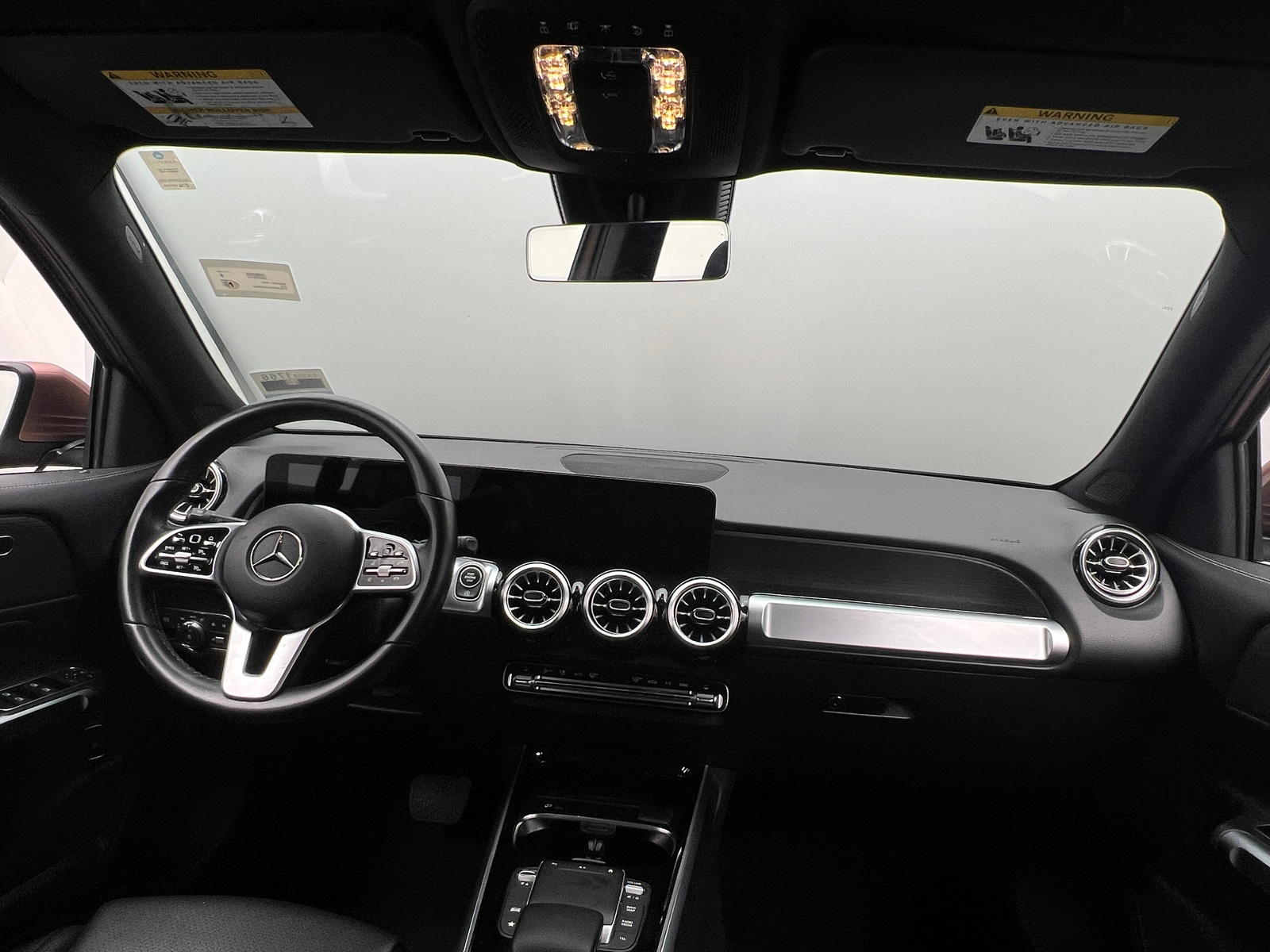 Thumbnail: 2022 Mercedes-Benz GLB - 2