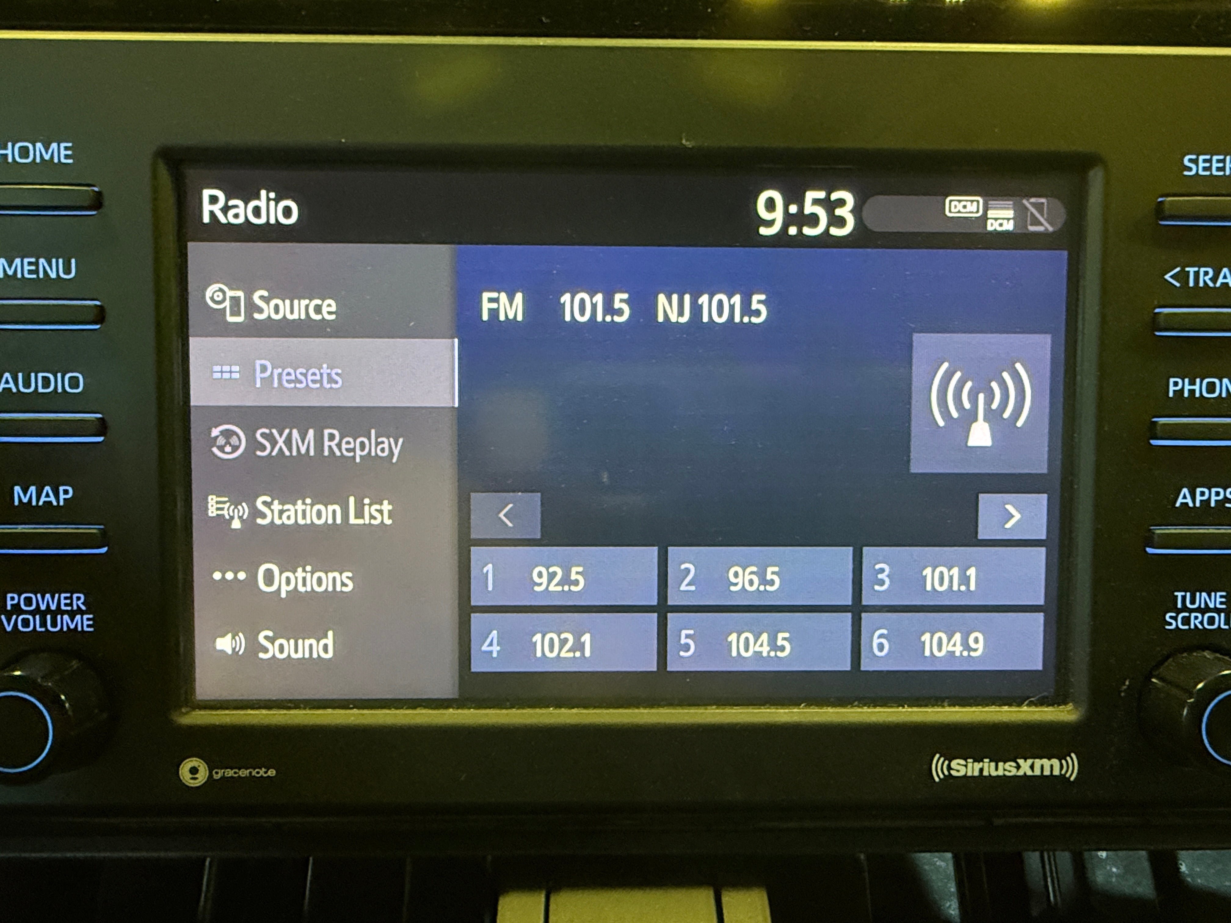 2021 Toyota RAV4 LE 4