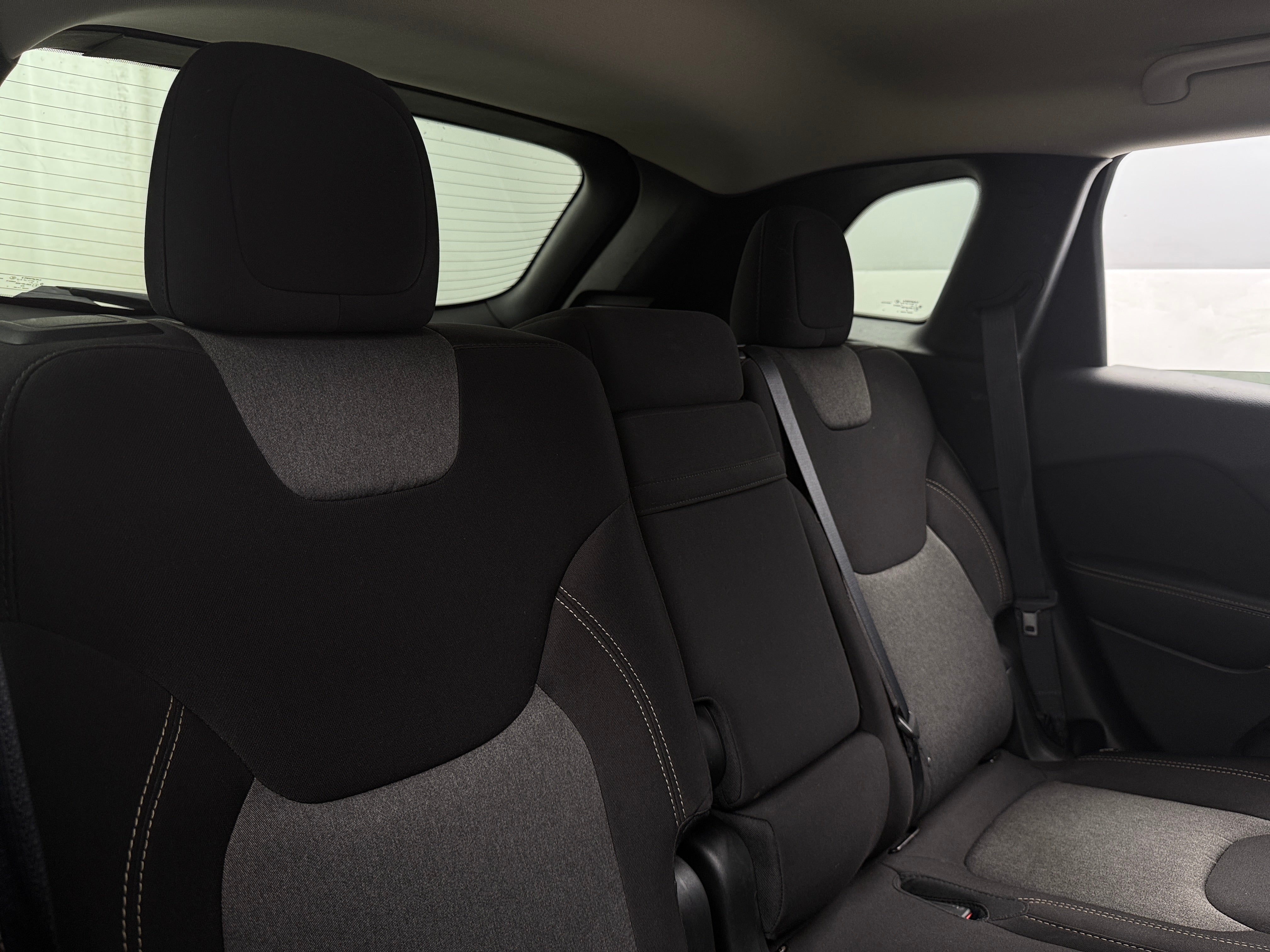2017 Jeep Cherokee Sport Altitude 6