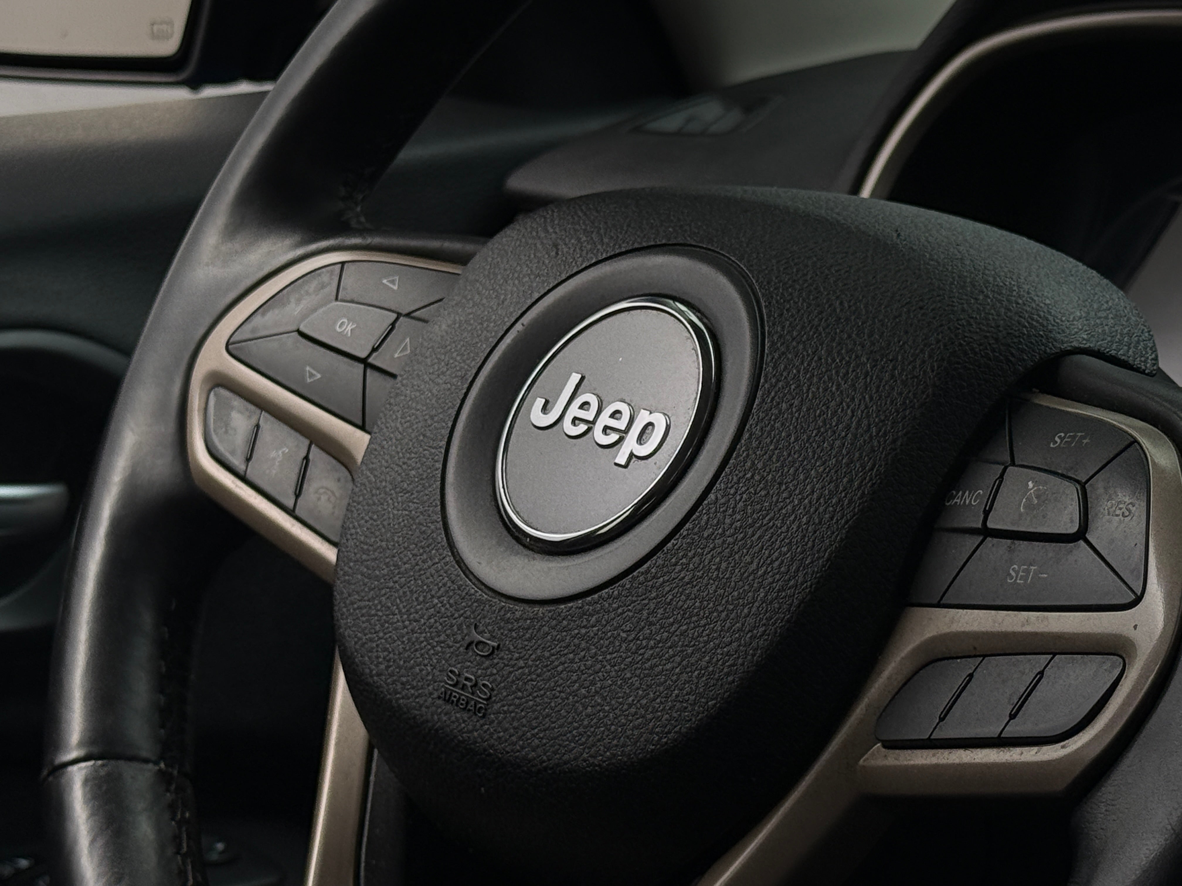 2017 Jeep Cherokee Sport Altitude 5