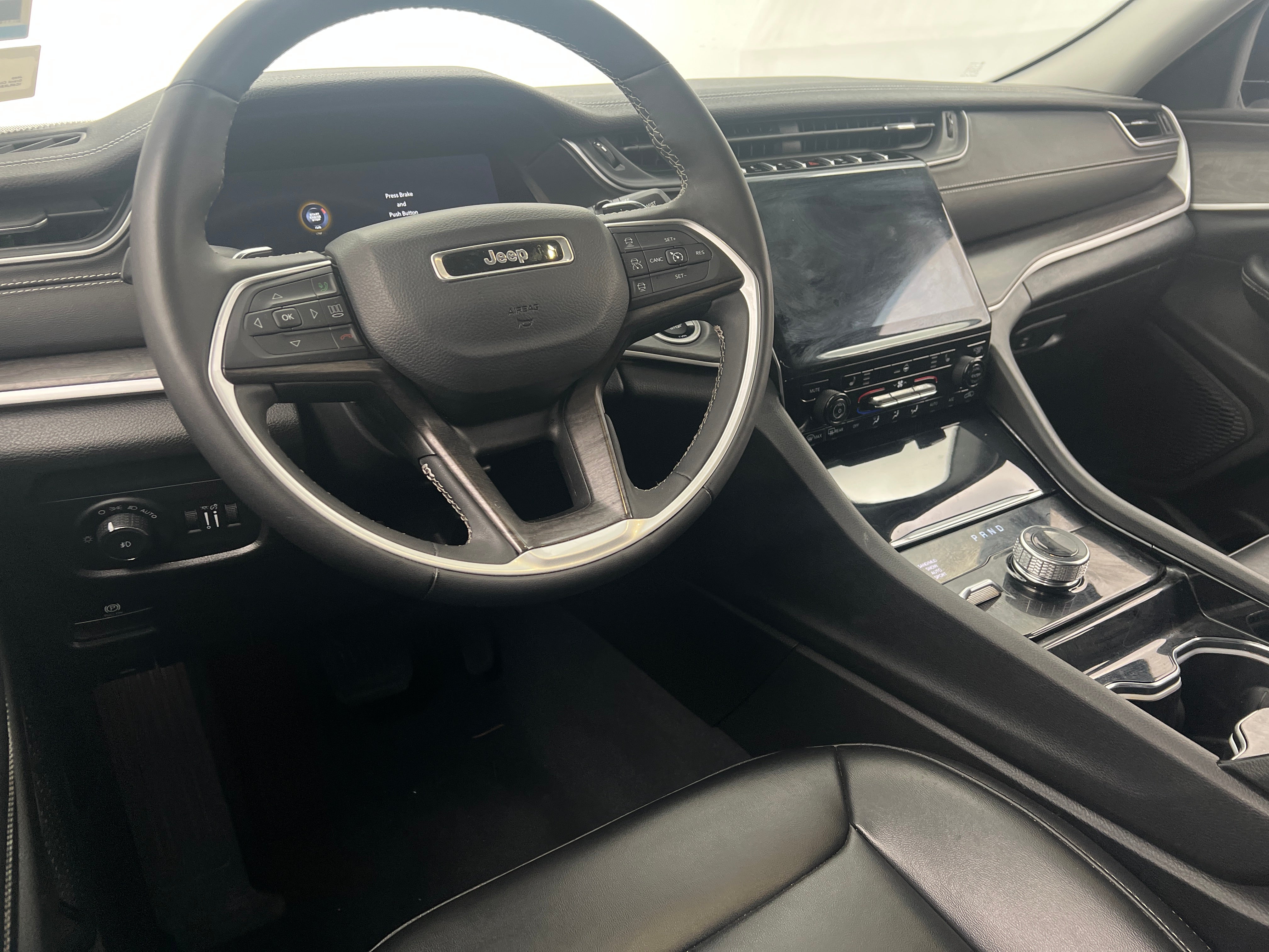 2023 Jeep Grand Cherokee L Limited Edition 2