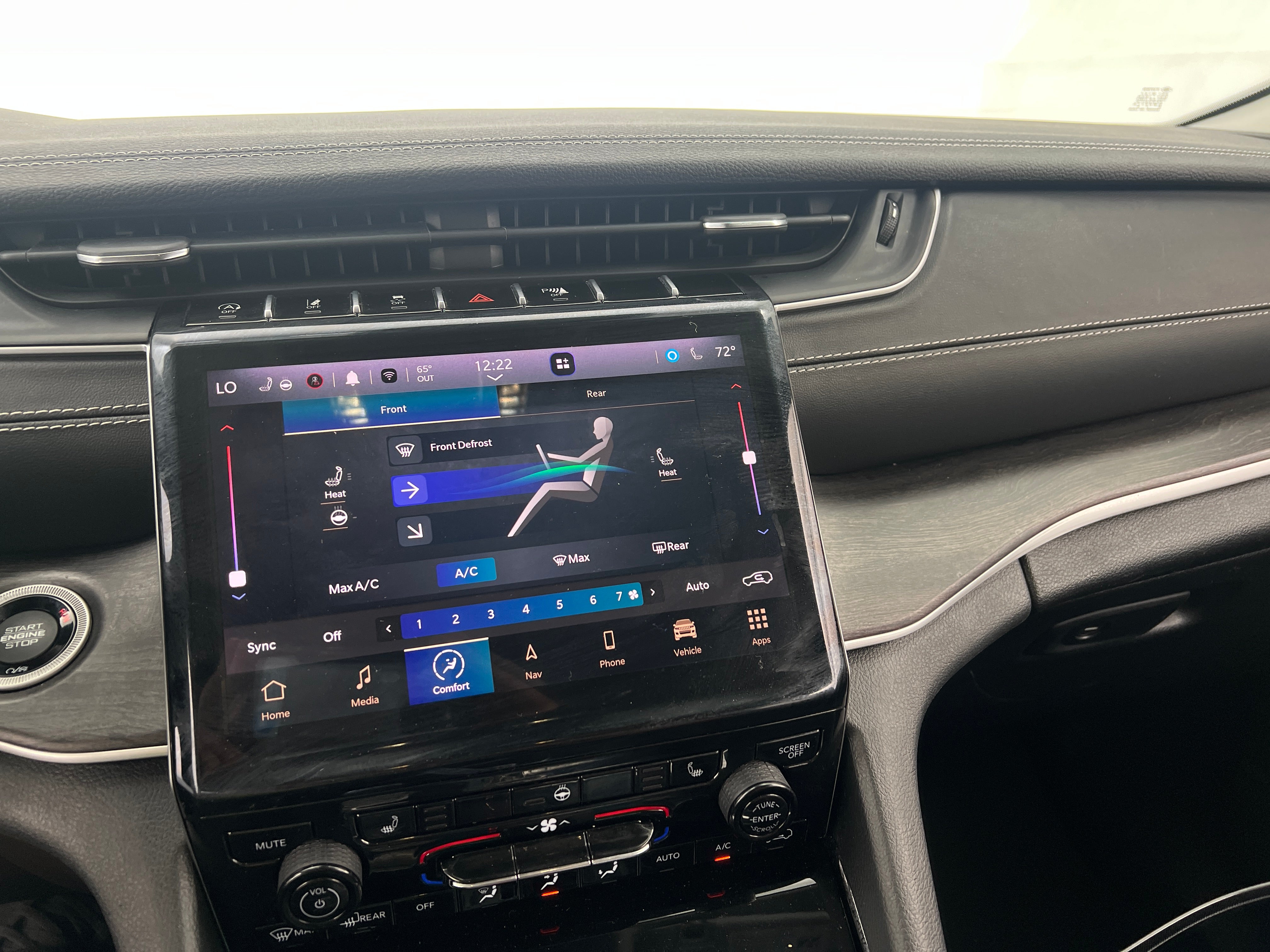 2023 Jeep Grand Cherokee L Limited Edition 3